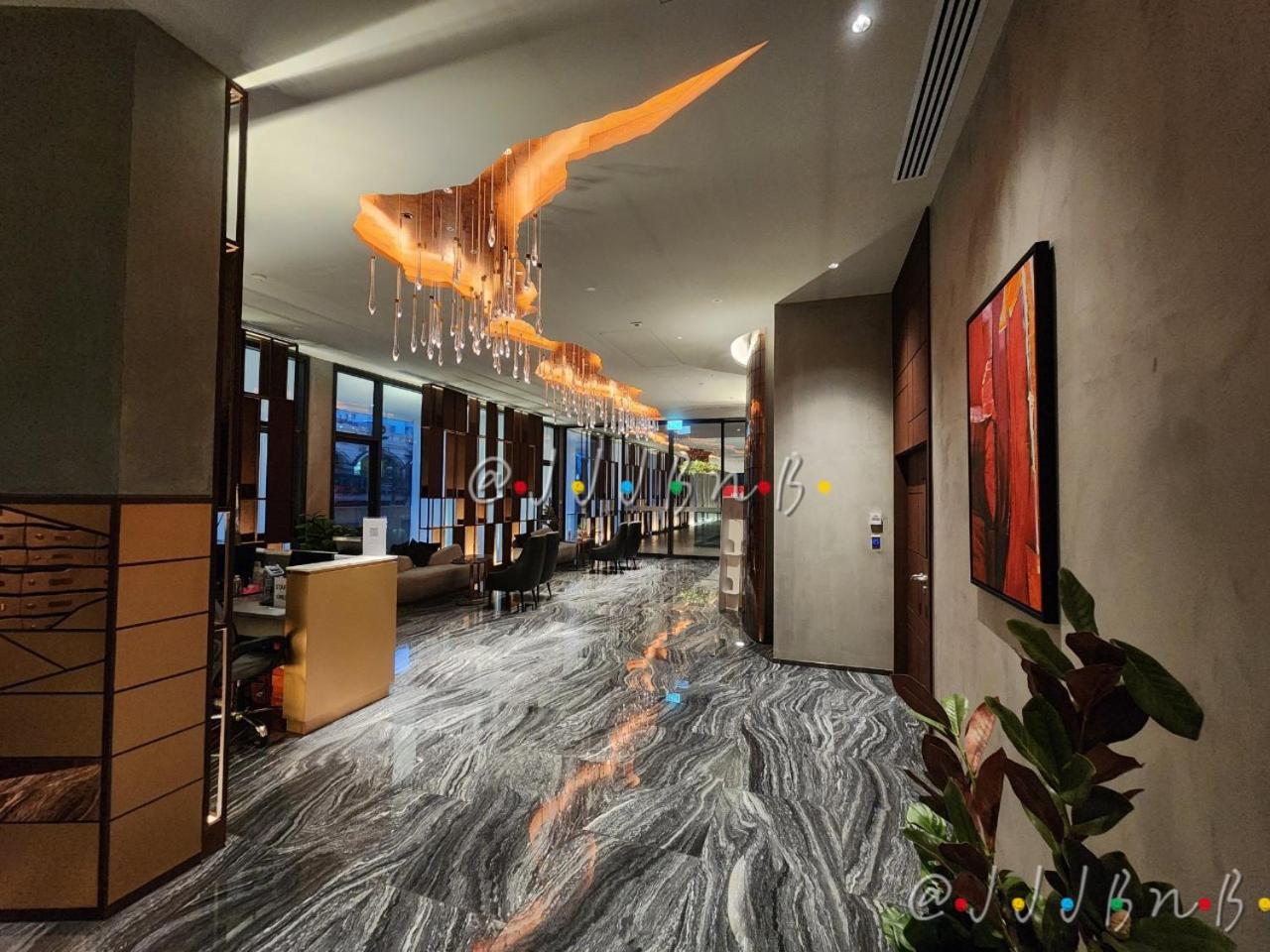 Edge Central Pattaya by JJJ