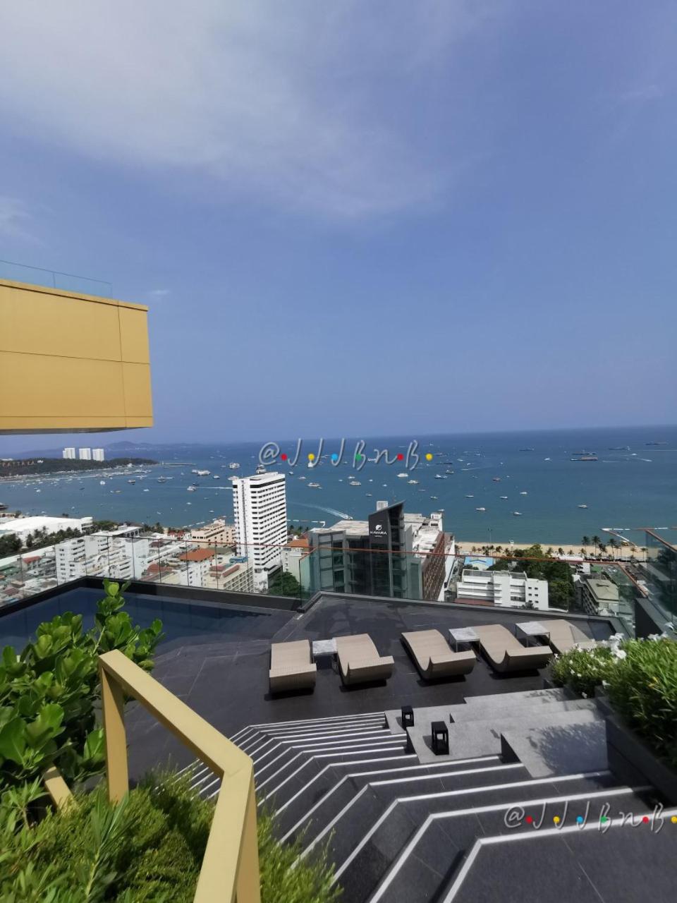 Edge Central Pattaya by JJJ