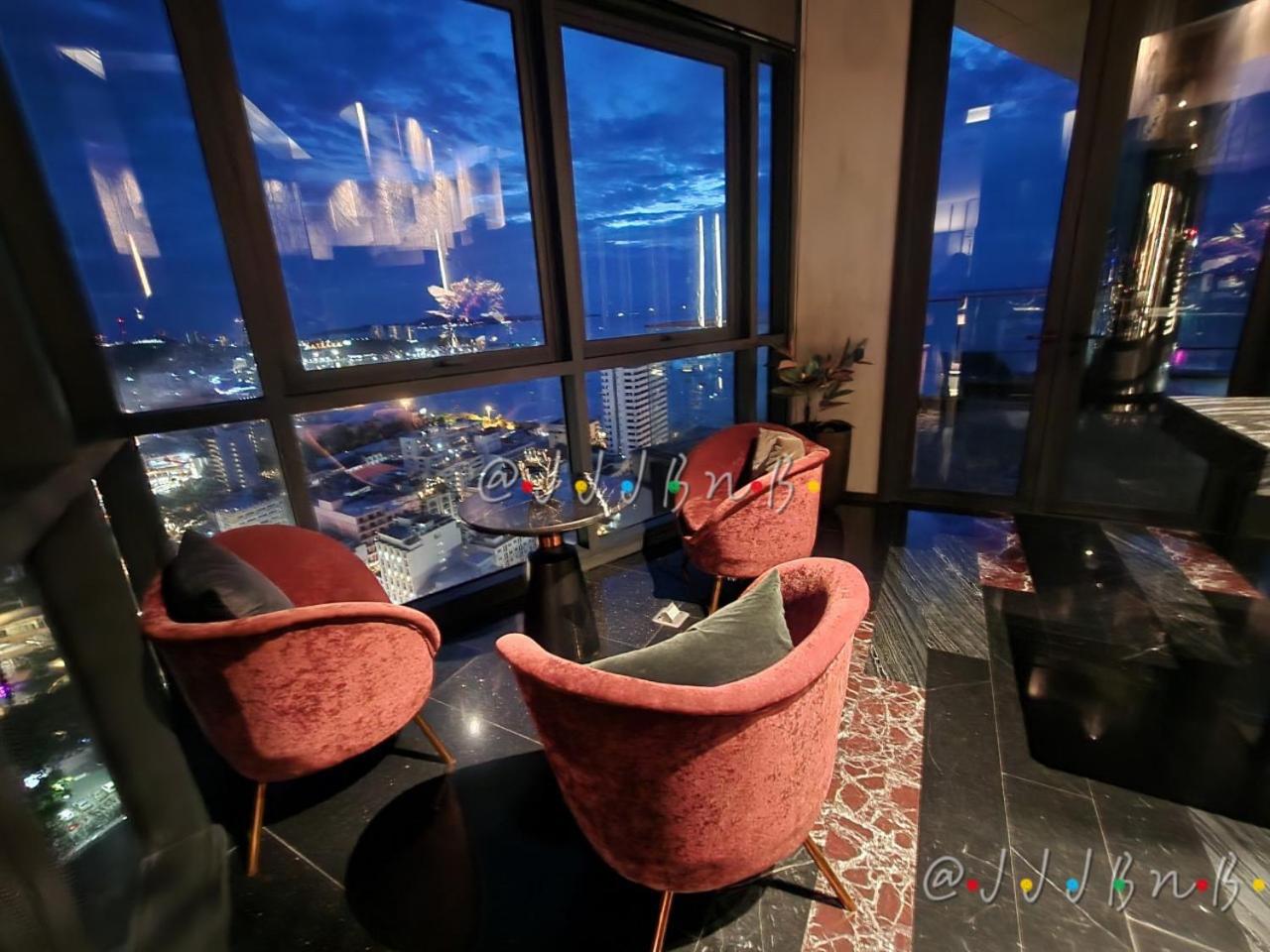 Edge Central Pattaya by JJJ