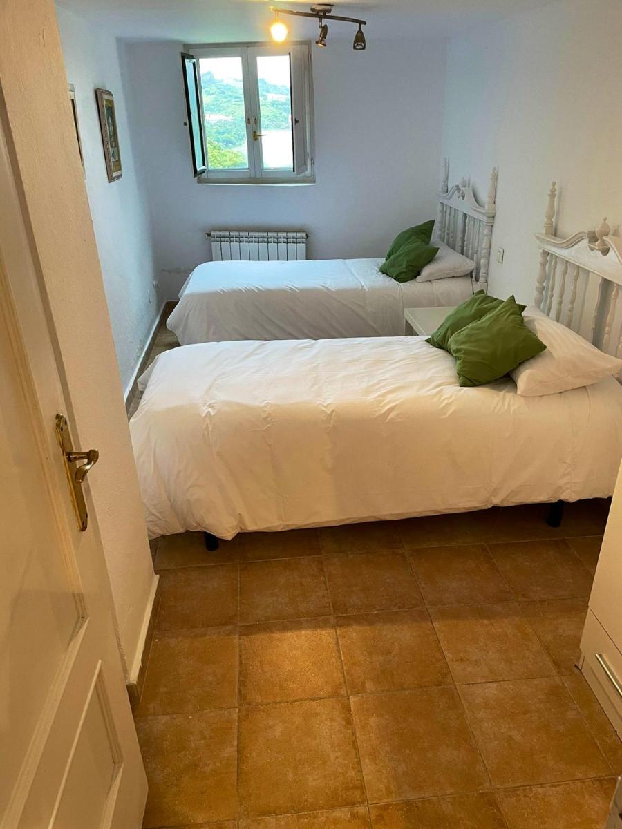 3 bedrooms house with sea view and enclosed garden at San Vicente de la Barquera