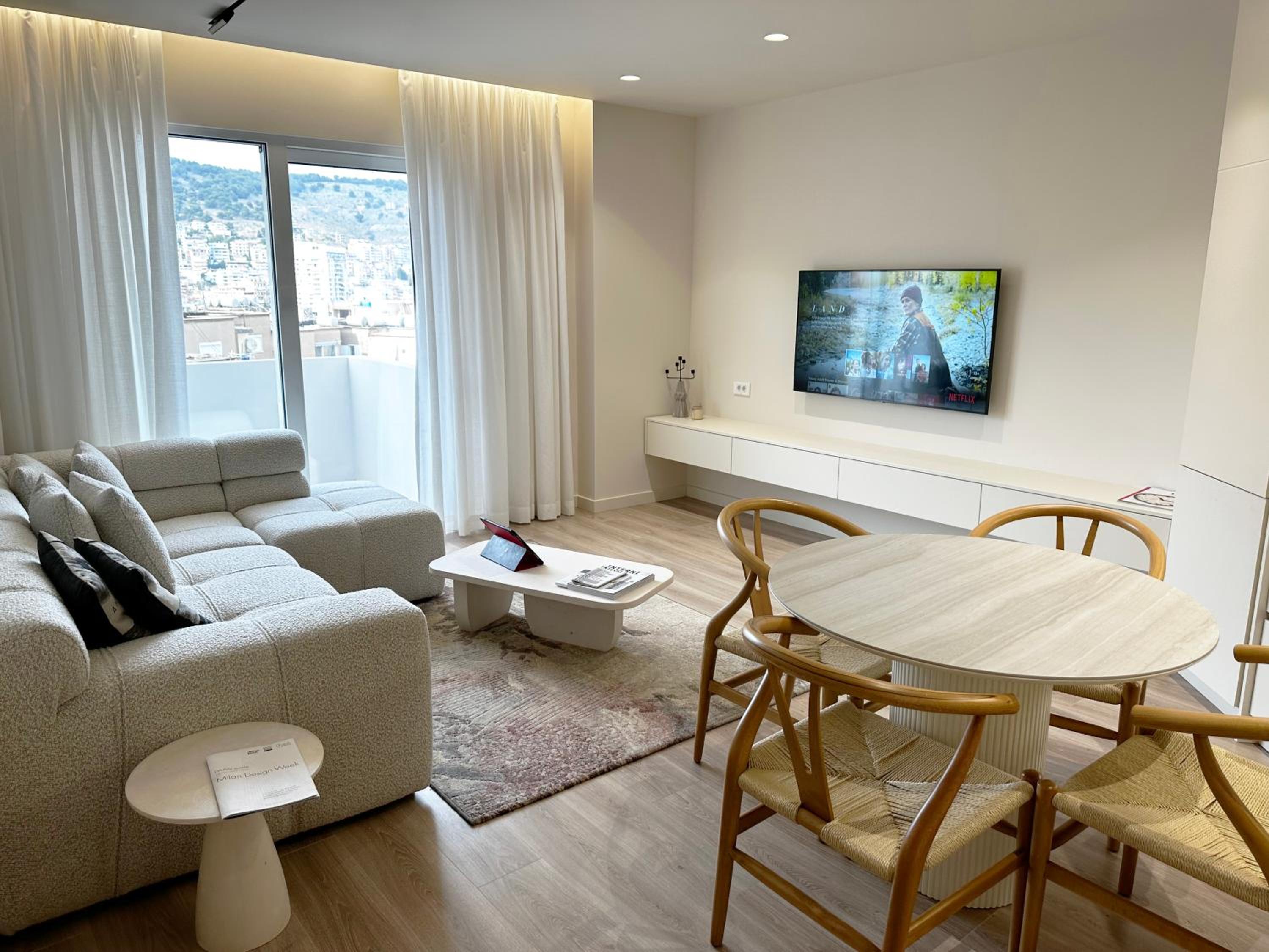 Gaia's Luxury Apartment