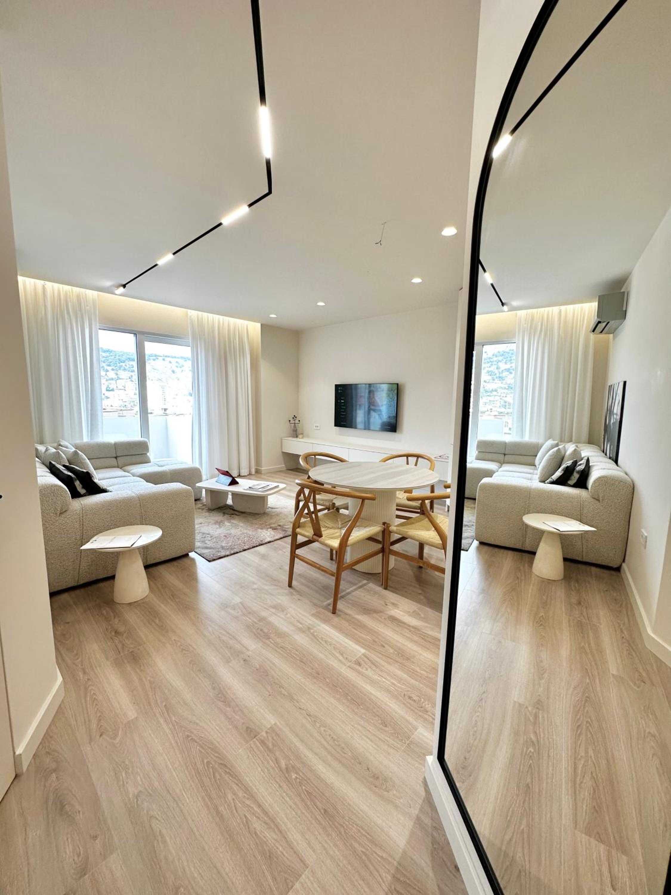 Gaia's Luxury Apartment