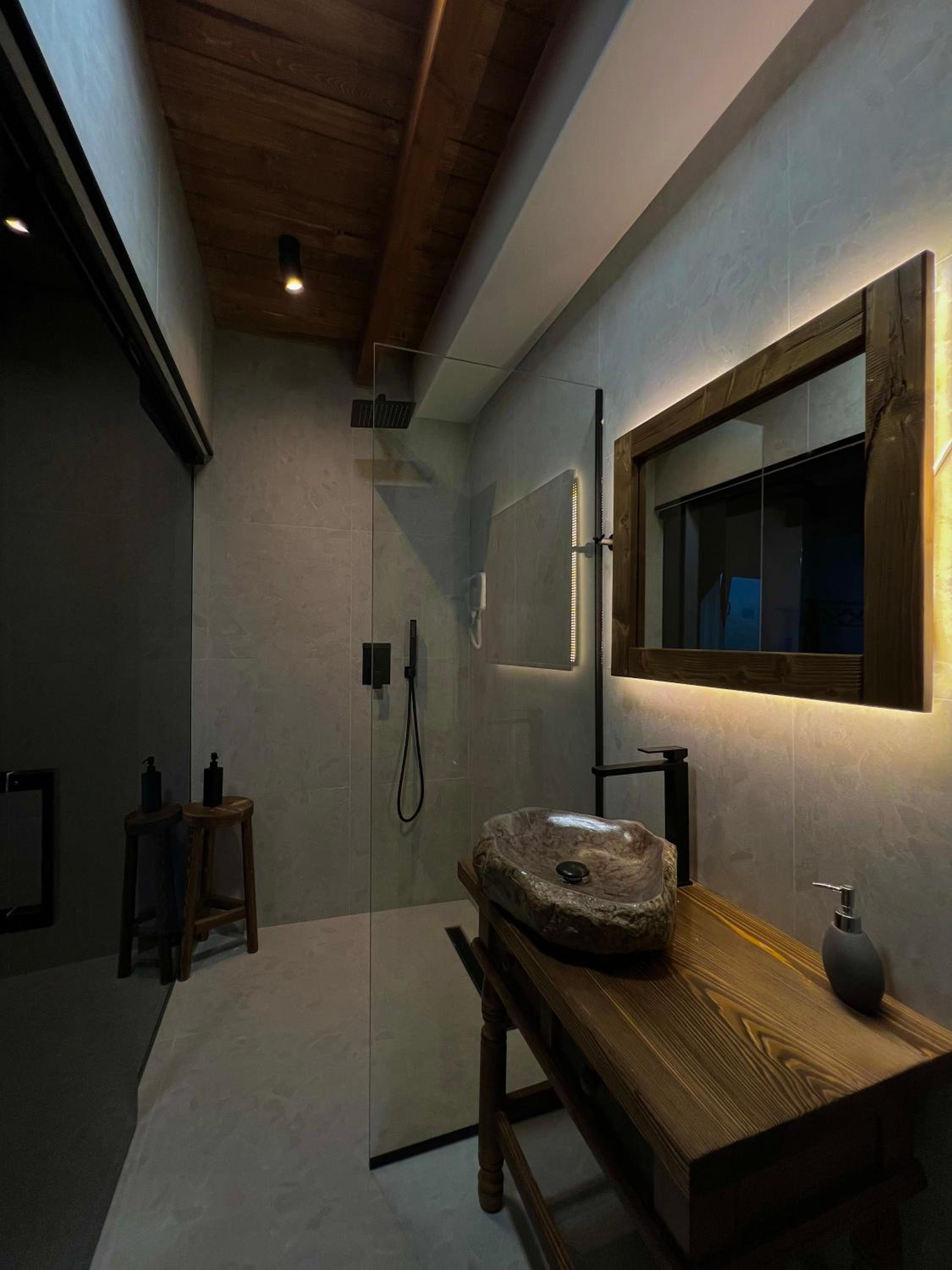 Molla Guest House