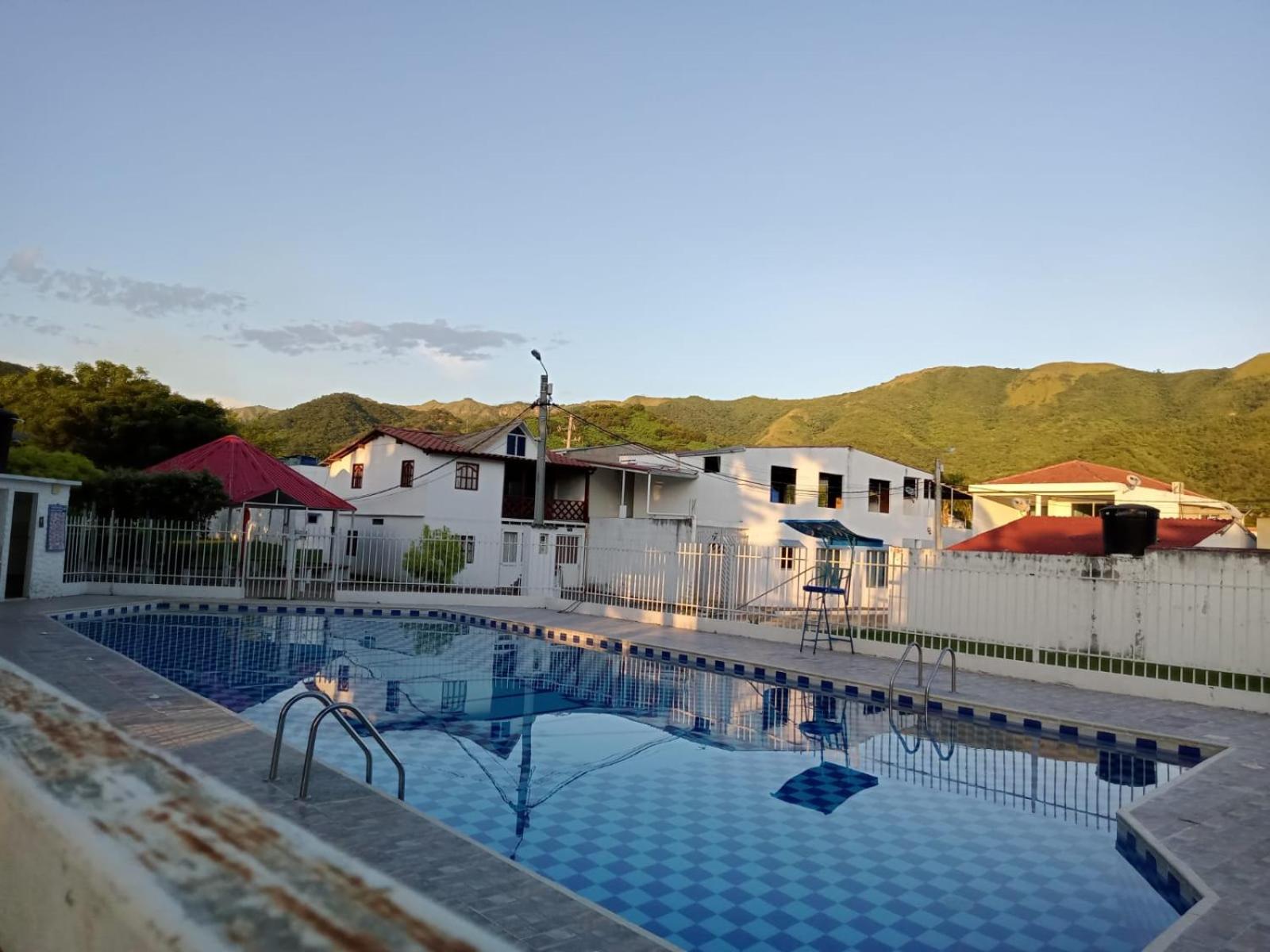 Apartamento vacacional piscina