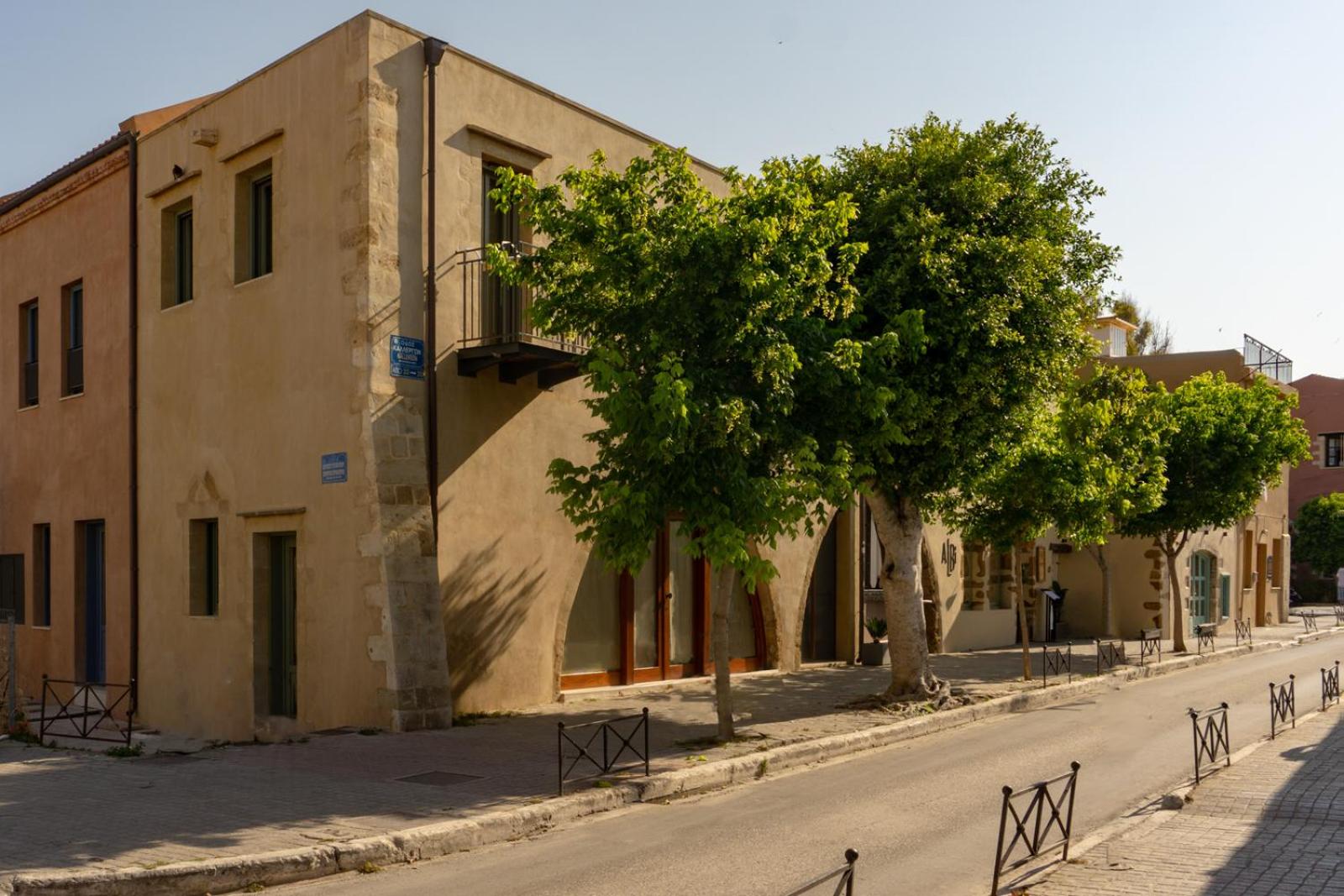 Kallergon Luxury Suites