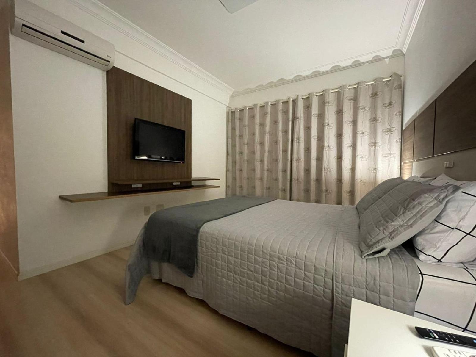 Beautiful view, One apartment per floor, 3 Suites, 2 parking spaces