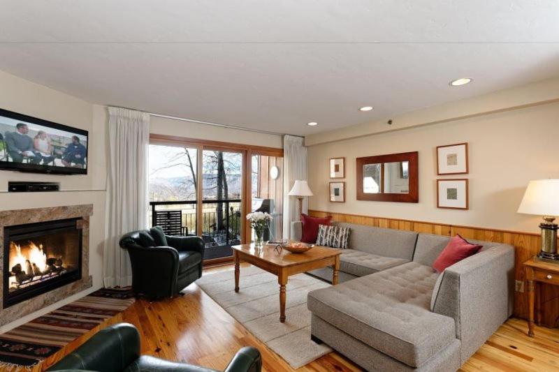 Snowmass Village 2 Bedroom Premier Condo At Crestwood view 2