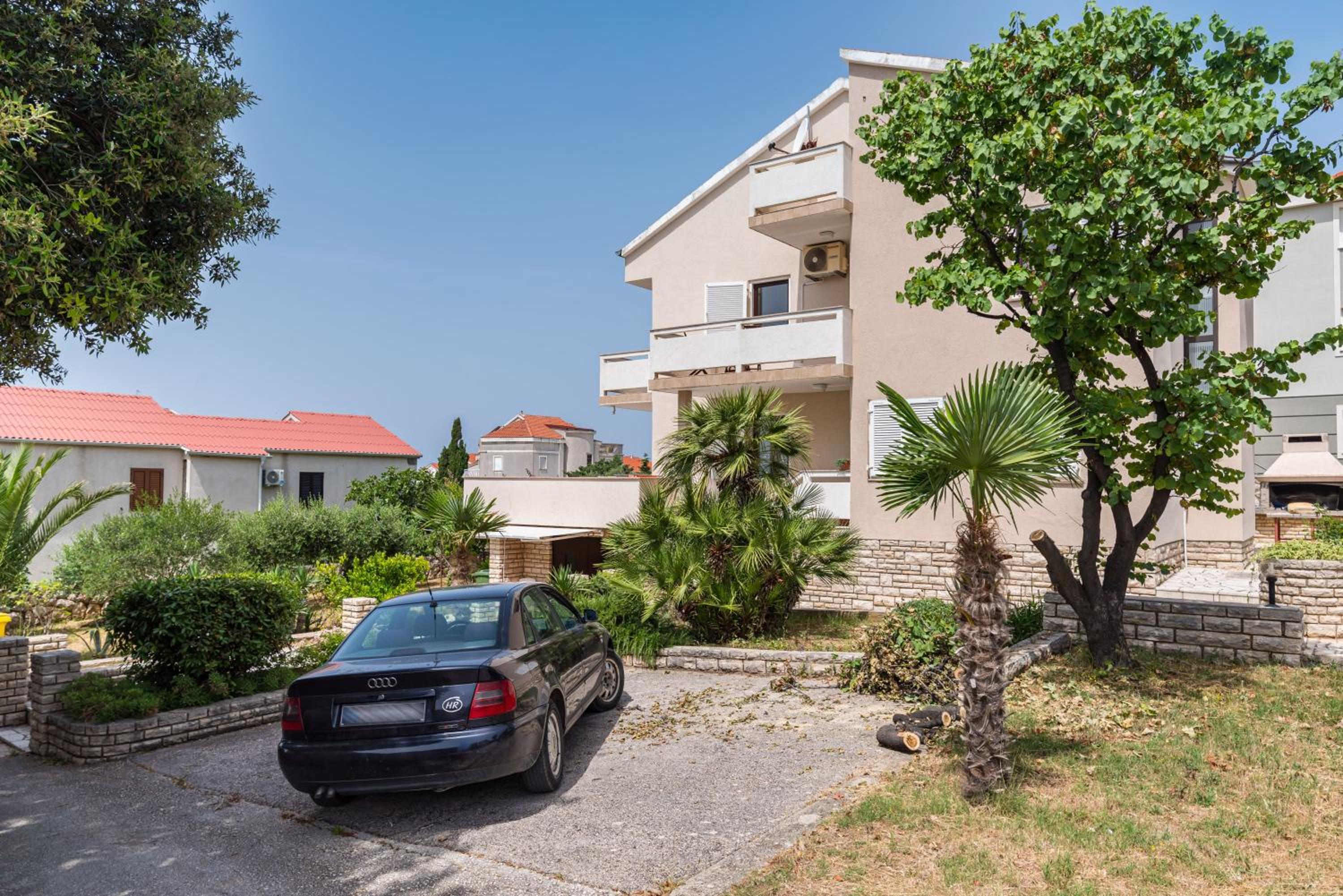 Apartment Ljubica with nice garden view 3