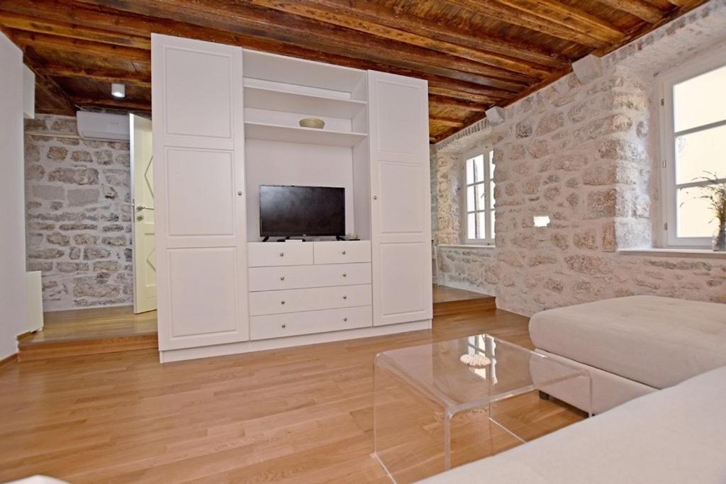 Pearl in the Heart of Old Town on Belavista in Herceg Novi view 4