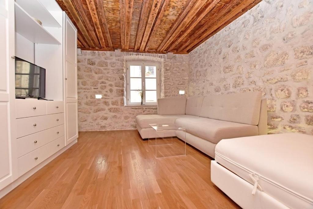 Pearl in the Heart of Old Town on Belavista in Herceg Novi view 5