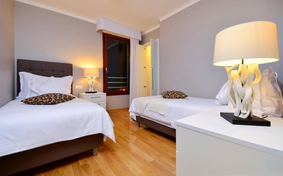 Deluxe Two bedroom Sea View apartment view 2