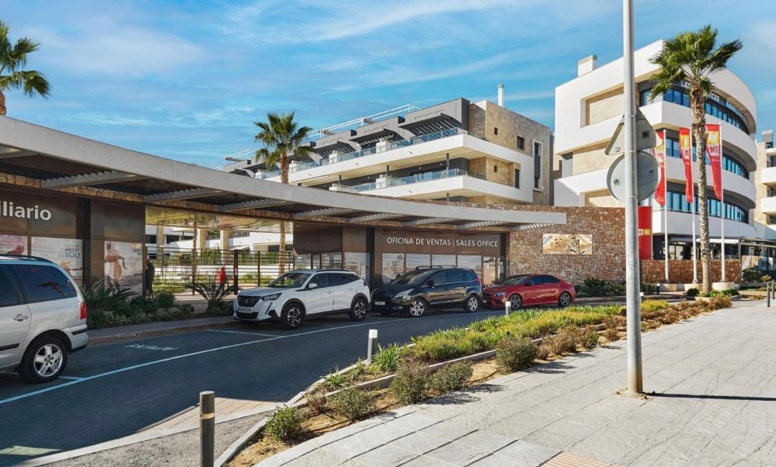 Apartment with terrace in Flamenco village urbanization