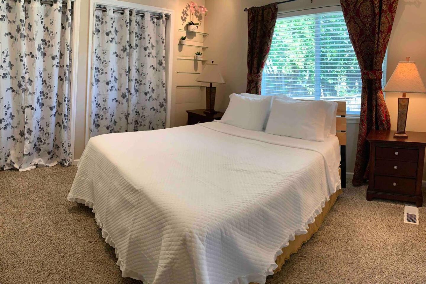 Cozy Guesthouse- Individual Unit Private & Relaxing