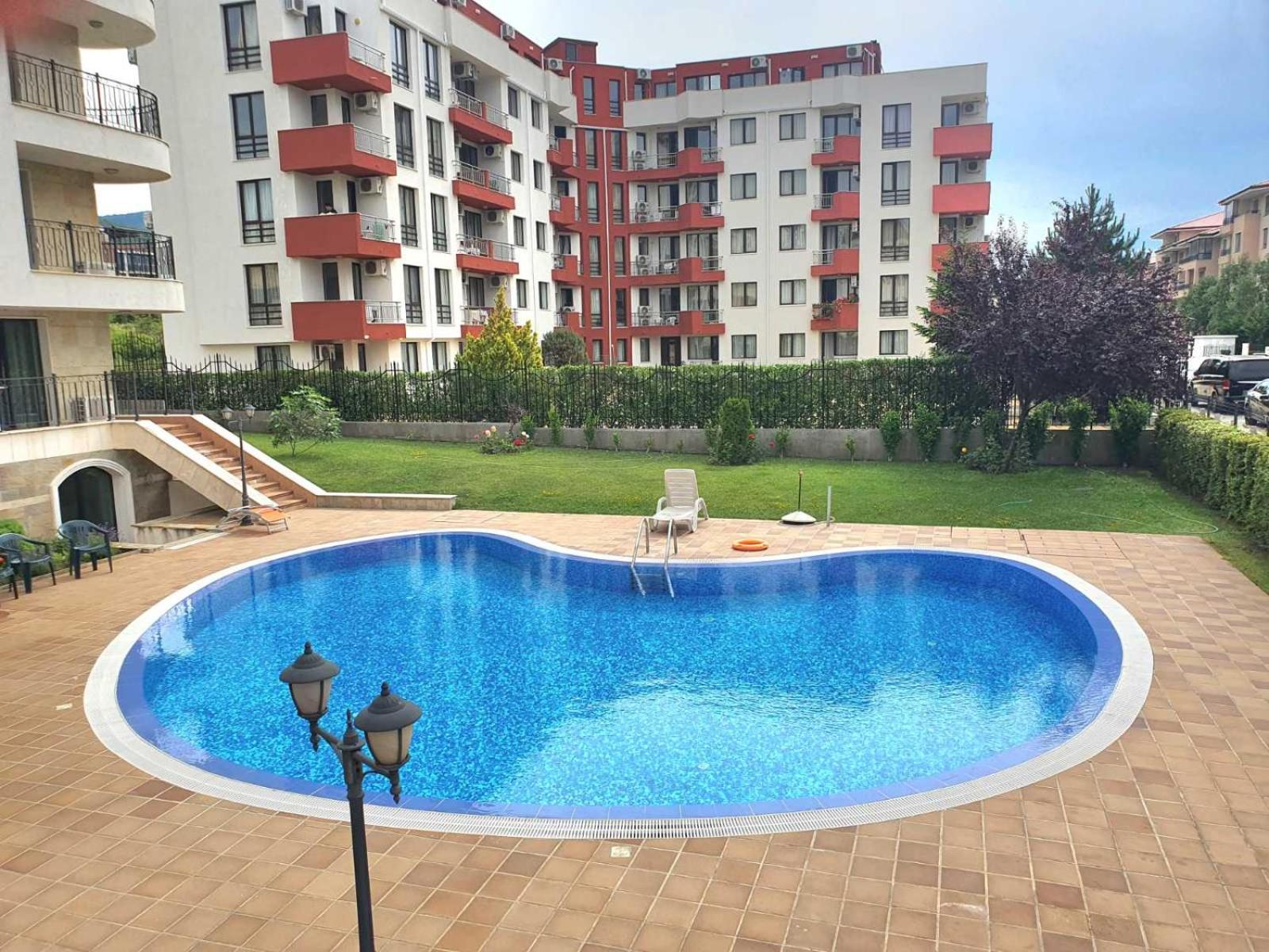 Relaxing Mountain View Apartment near the Beach