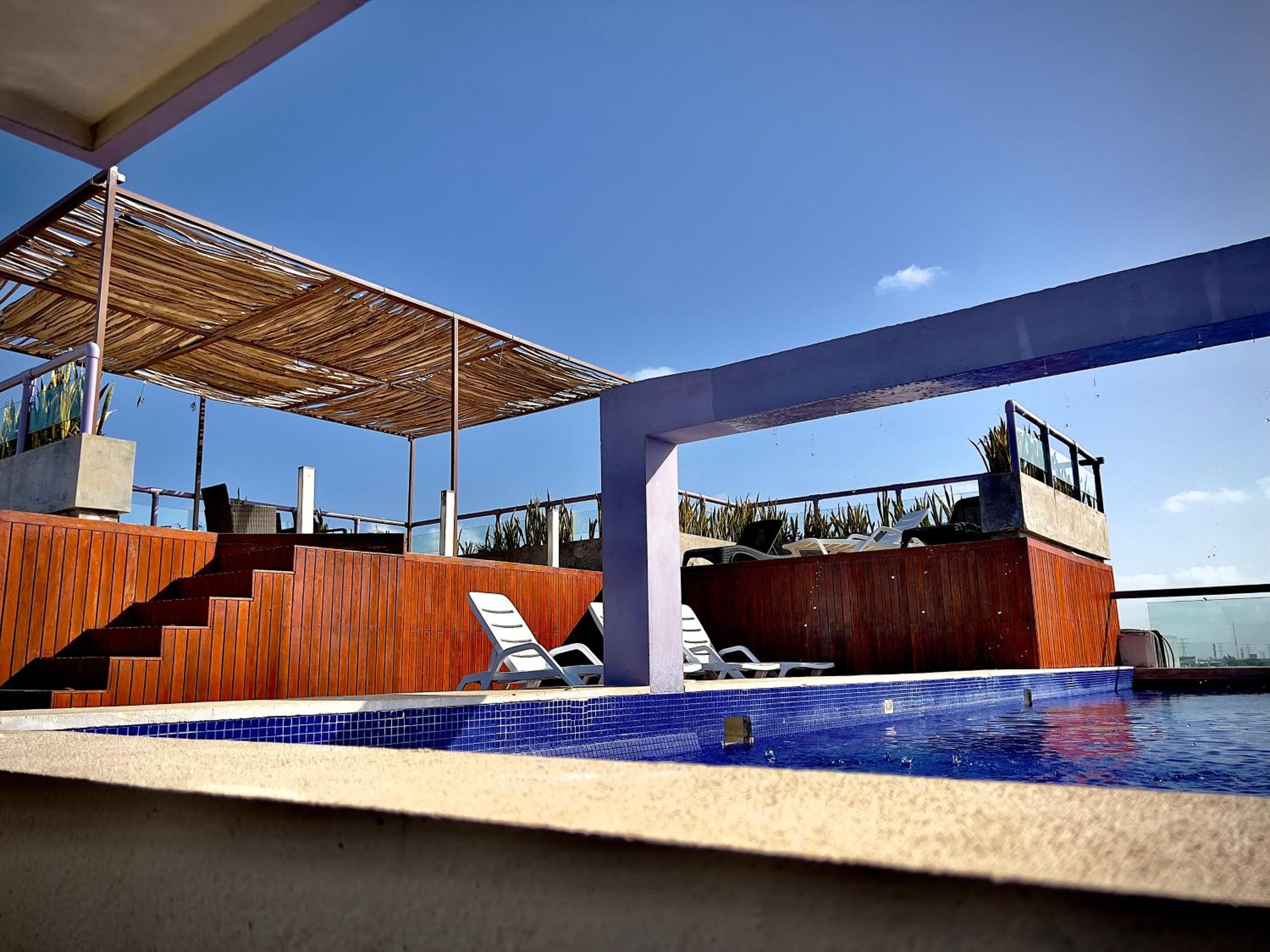Playa Centro Rooftop Apartments & Studios