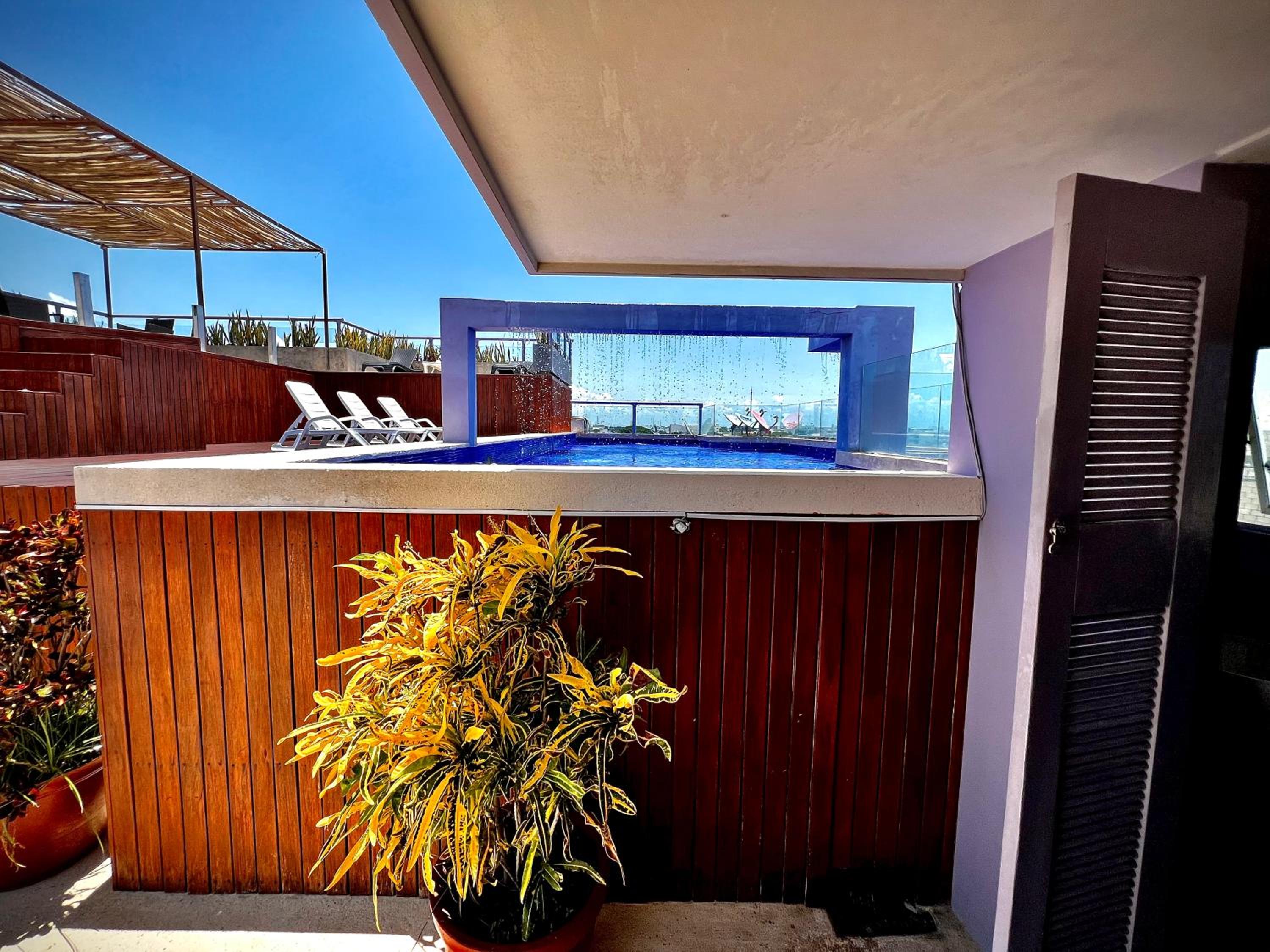 Playa Centro Rooftop Apartments & Studios