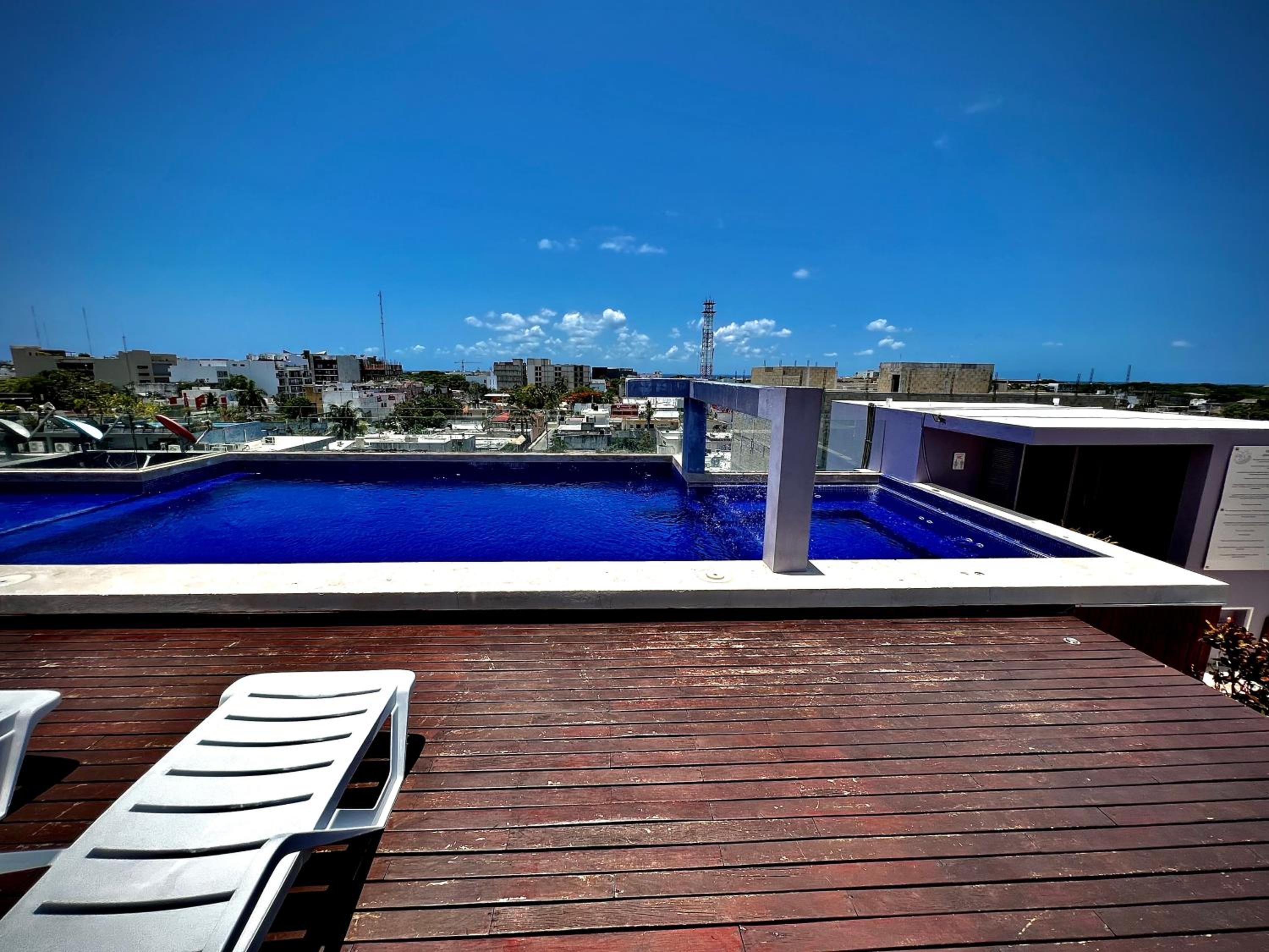 Playa Centro Rooftop Apartments & Studios