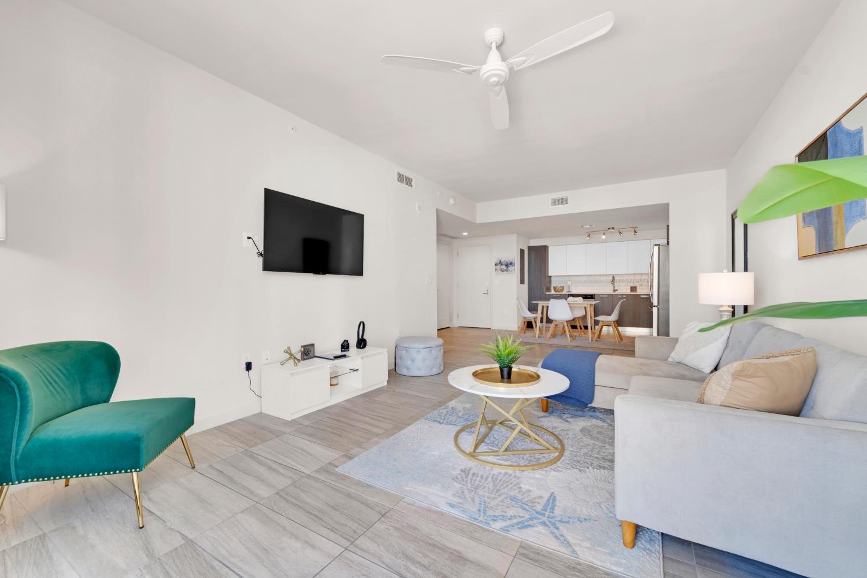 Devereaux Miami Luxury One-Bedroom and Studios