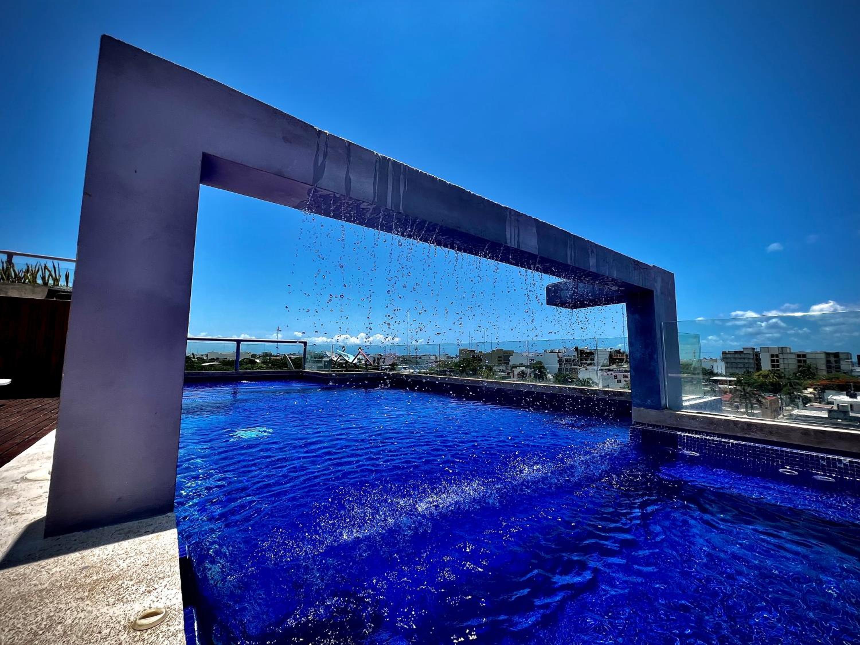 Playa Centro Rooftop Apartments & Studios
