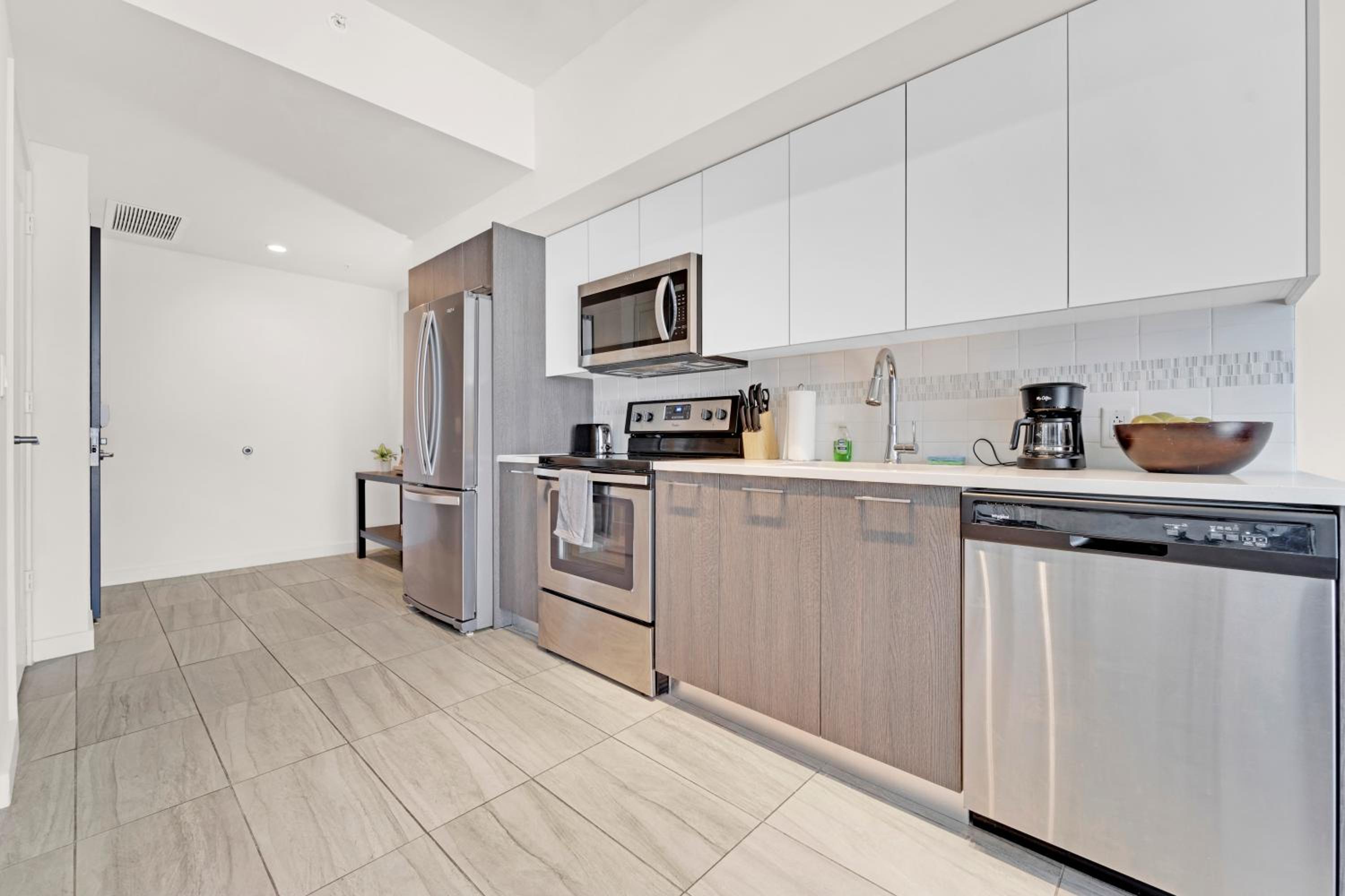 Devereaux Miami Luxury One-Bedroom and Studios