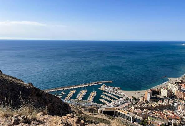 Nice apartment near the Port