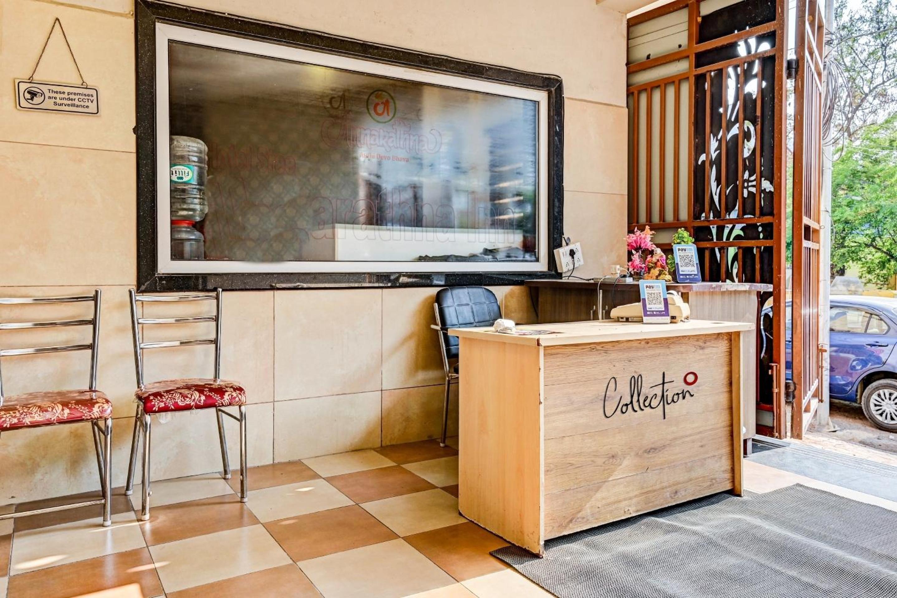 Lobby & Reception