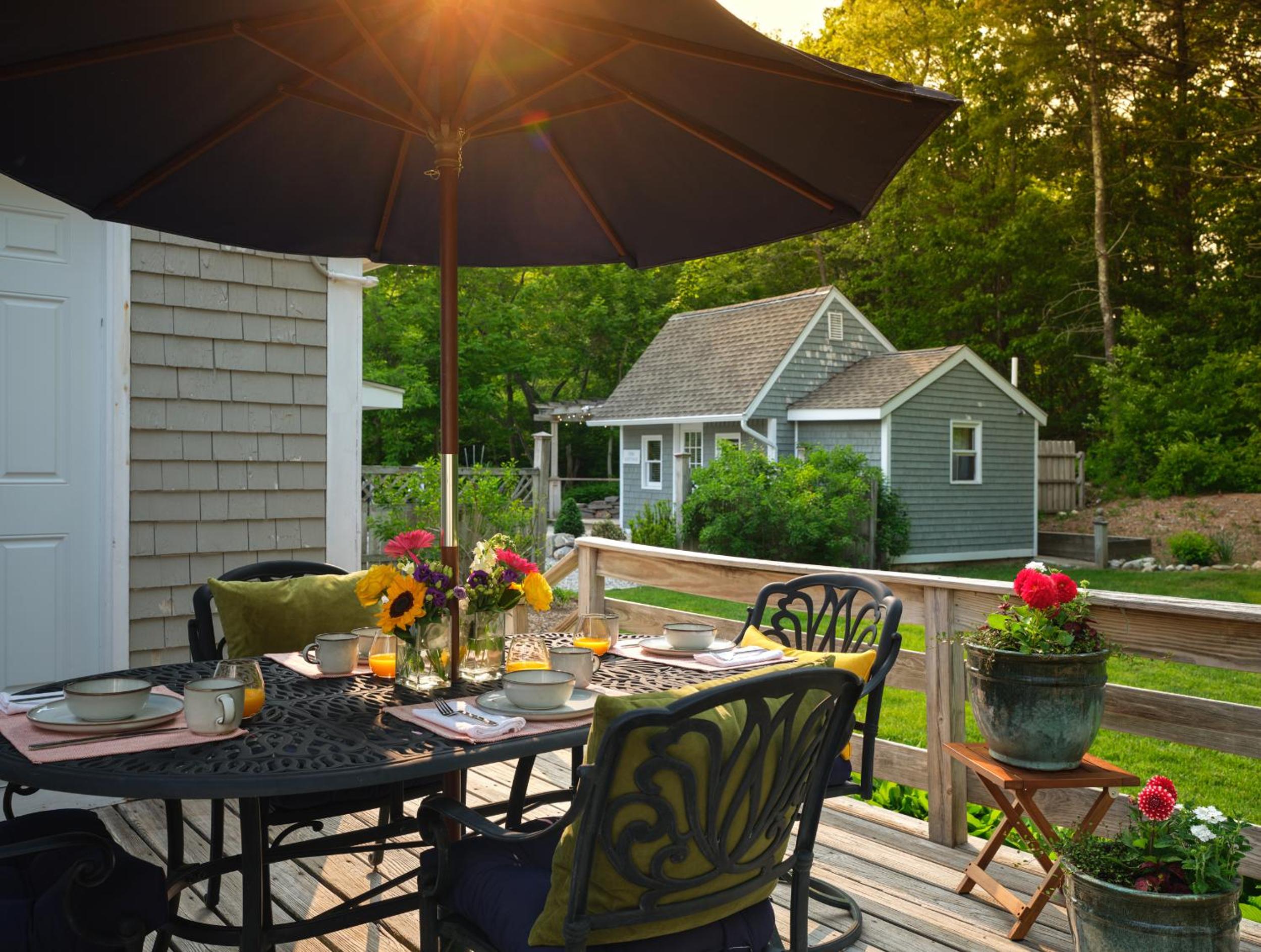 Abbey's Lantern Hill Inn