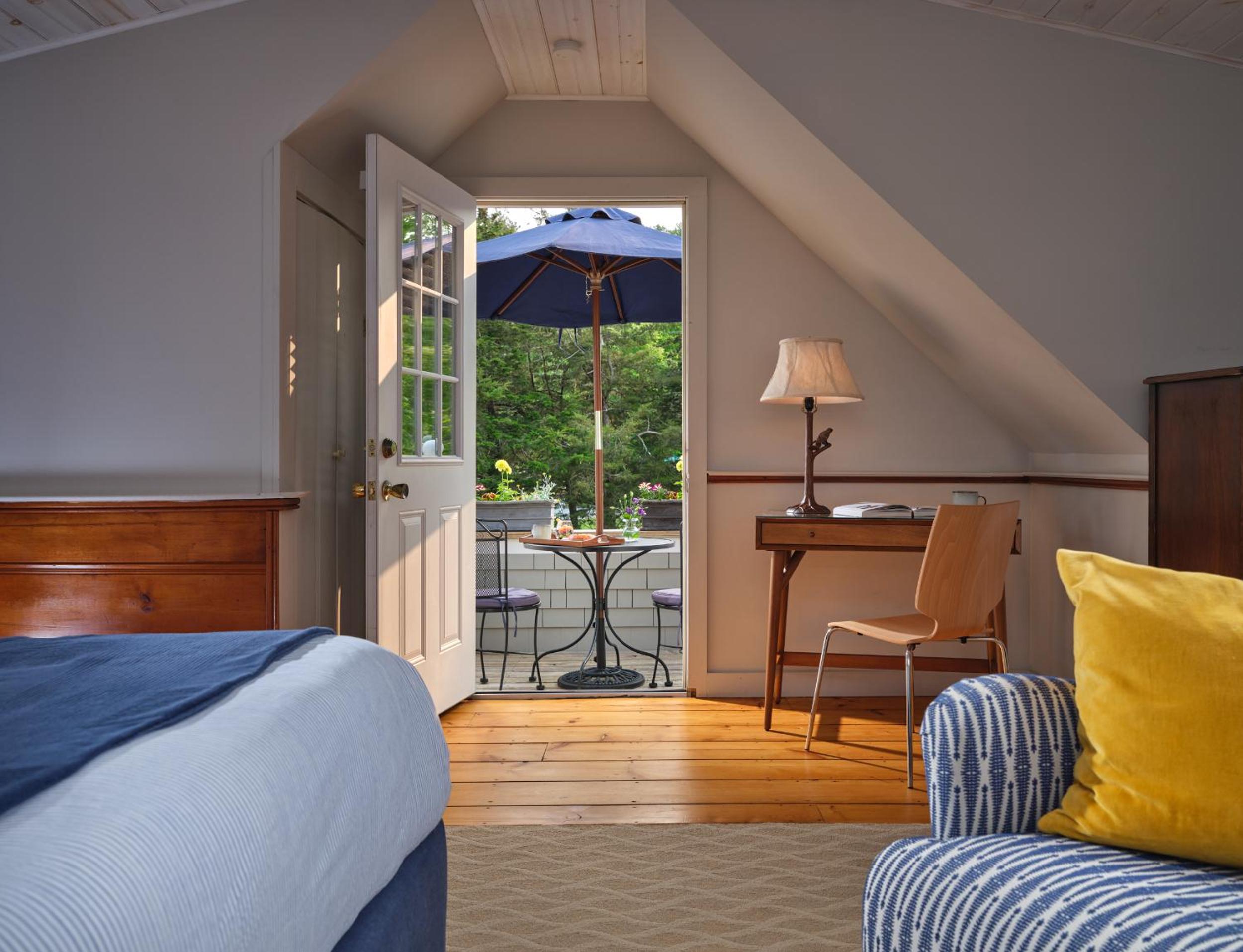 Abbey's Lantern Hill Inn