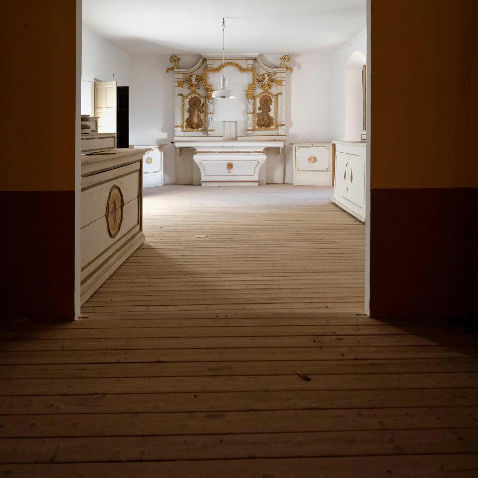 CASA RURAL PALACIO CONDE DE ALDANA con piscina entre encinares y dehesas