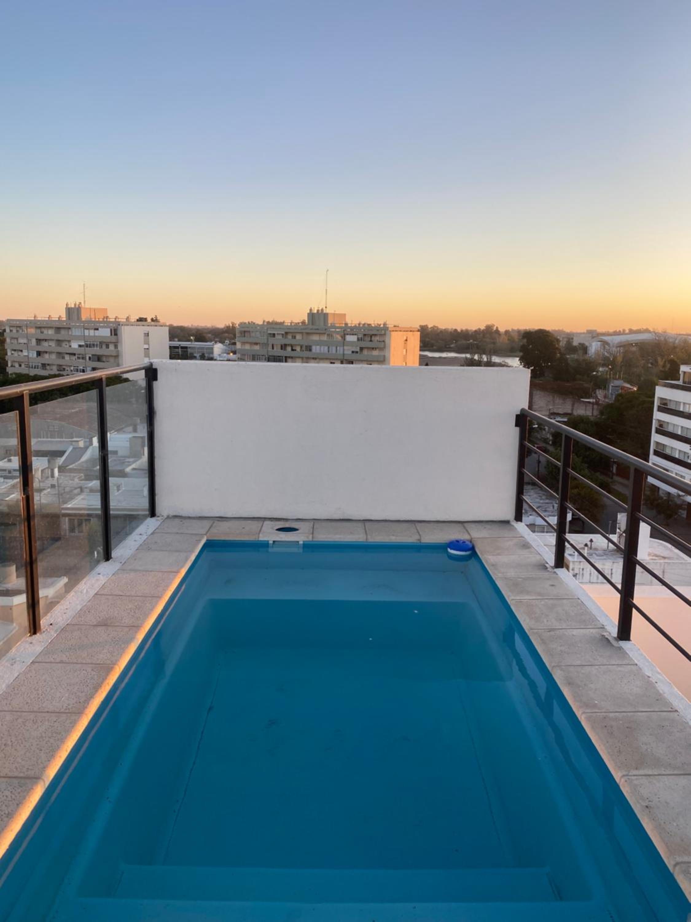Apartamento a metros de la costanera y el lago