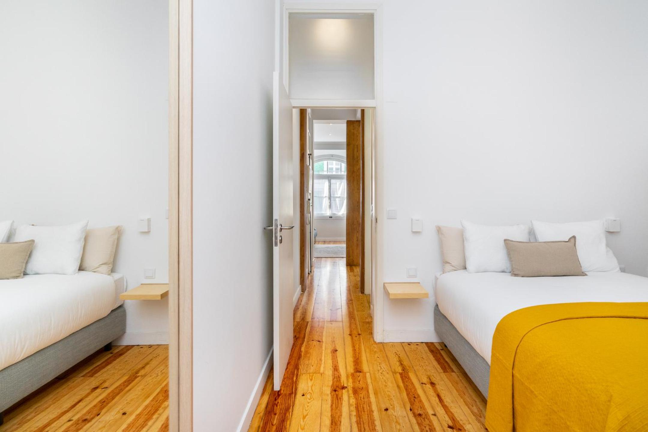 WHome Downtown 224 in Top Notch Location w/ AC & Wi-Fi view 4