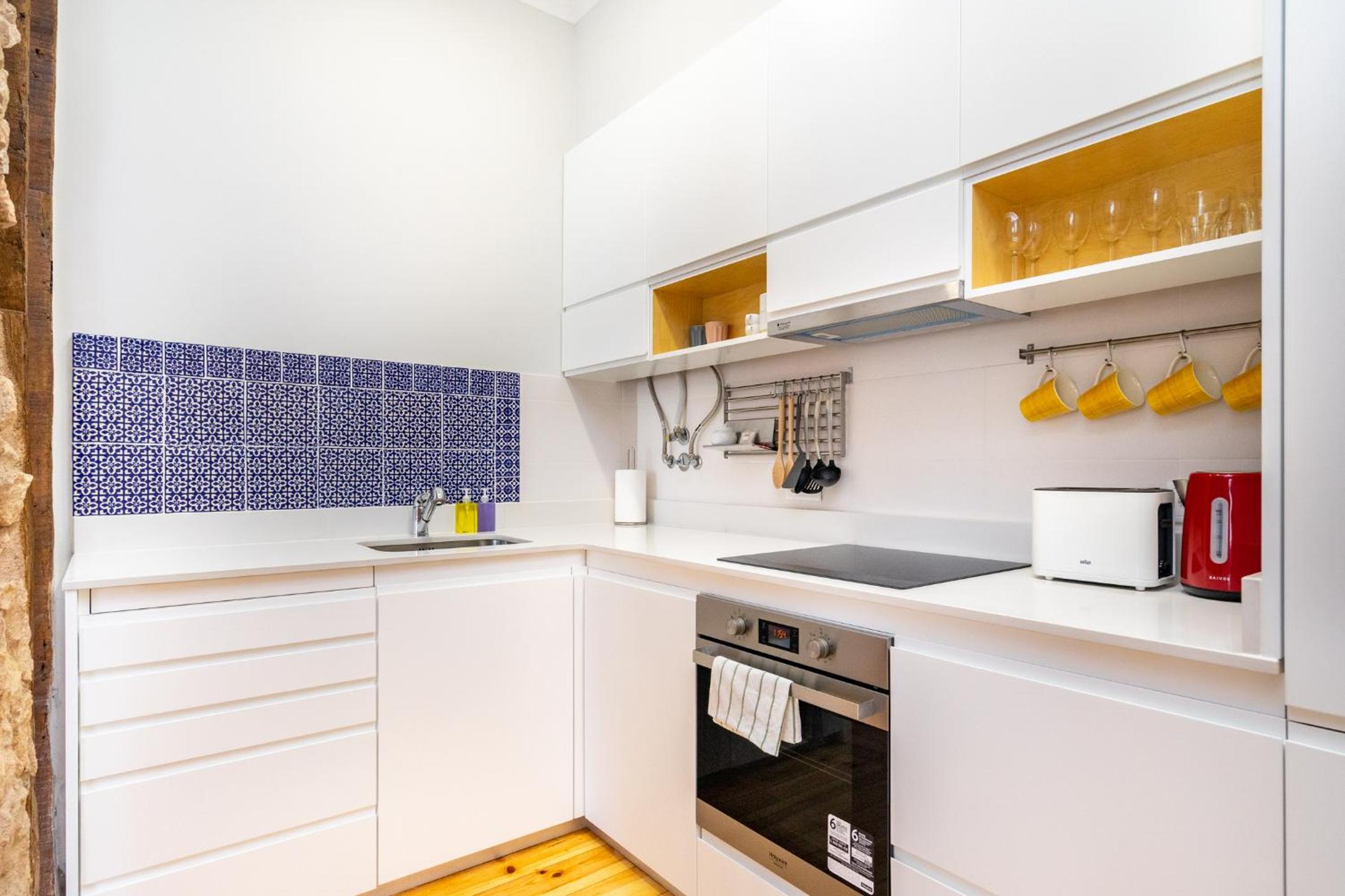 WHome Downtown 224 in Top Notch Location w/ AC & Wi-Fi view 2