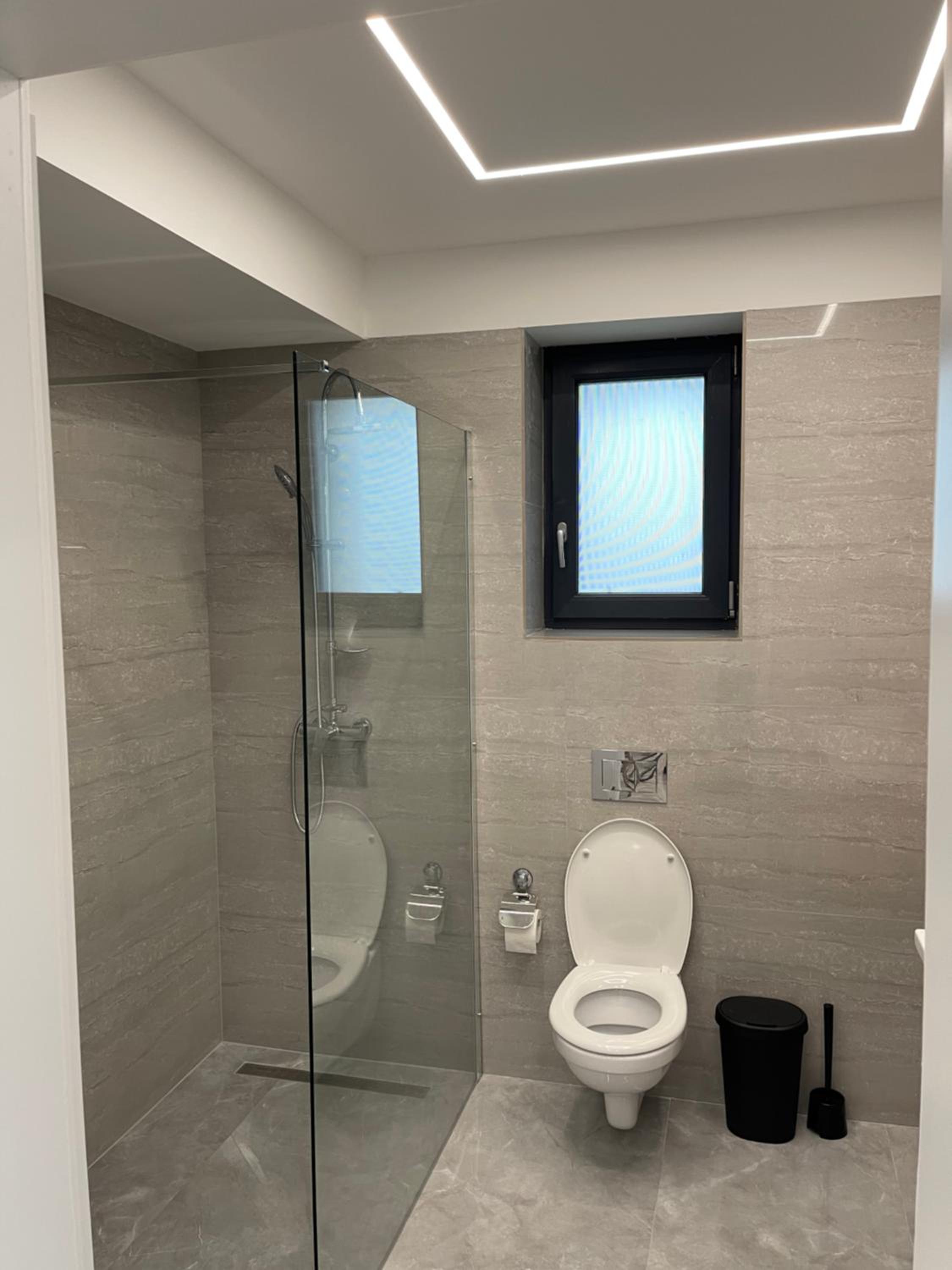 Noah Apartment Self Check-in Otopeni view 3