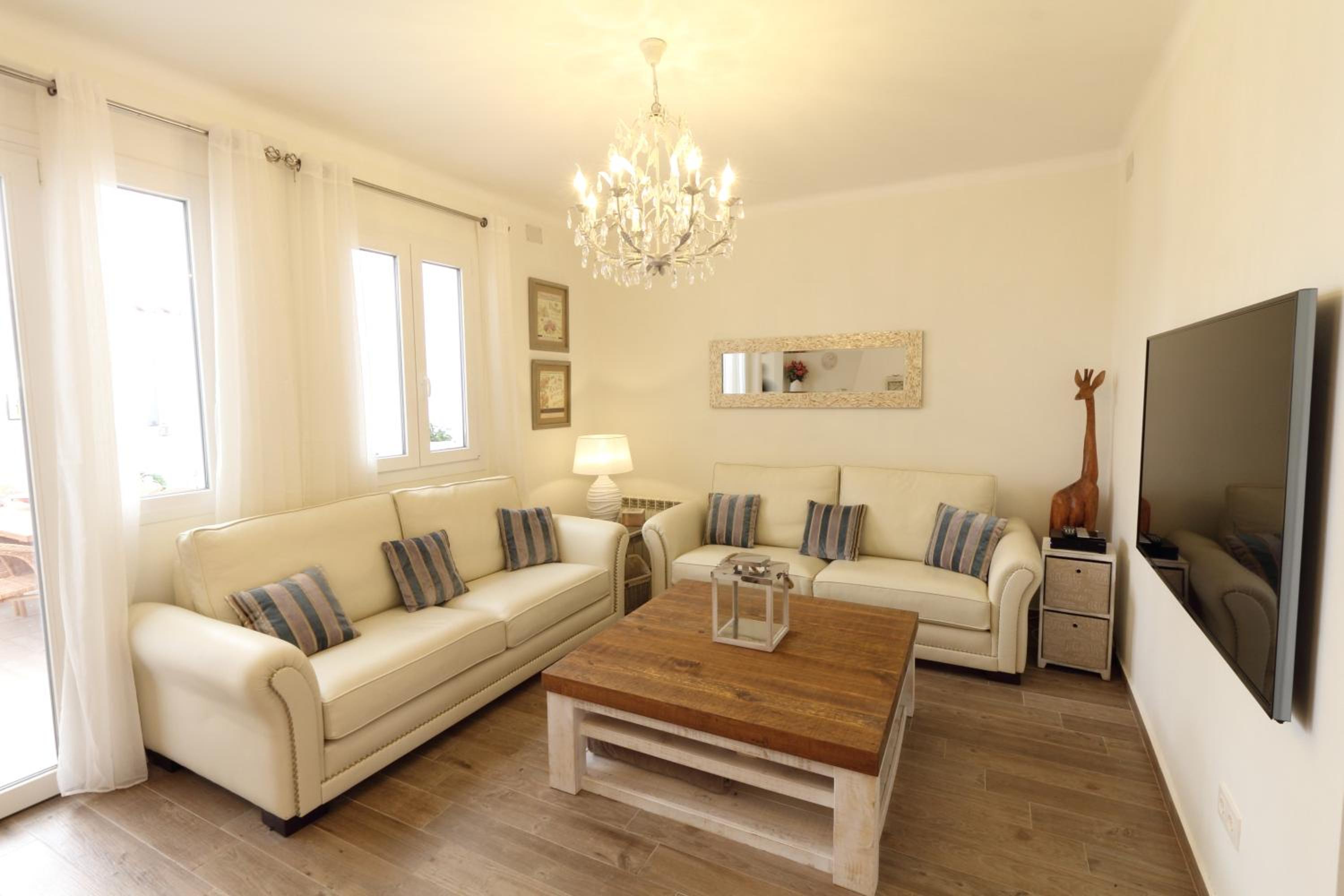 Sitges Centre Mediterranean House- 5 Bedroom, 4 Bathroom, Terrace Courtyard, Private Rooptop Pool photo 2