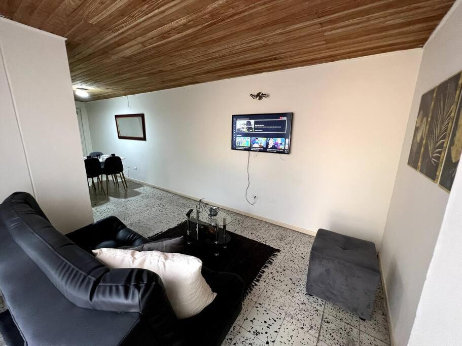 apartamento grande, hermoso, acogedor y privado