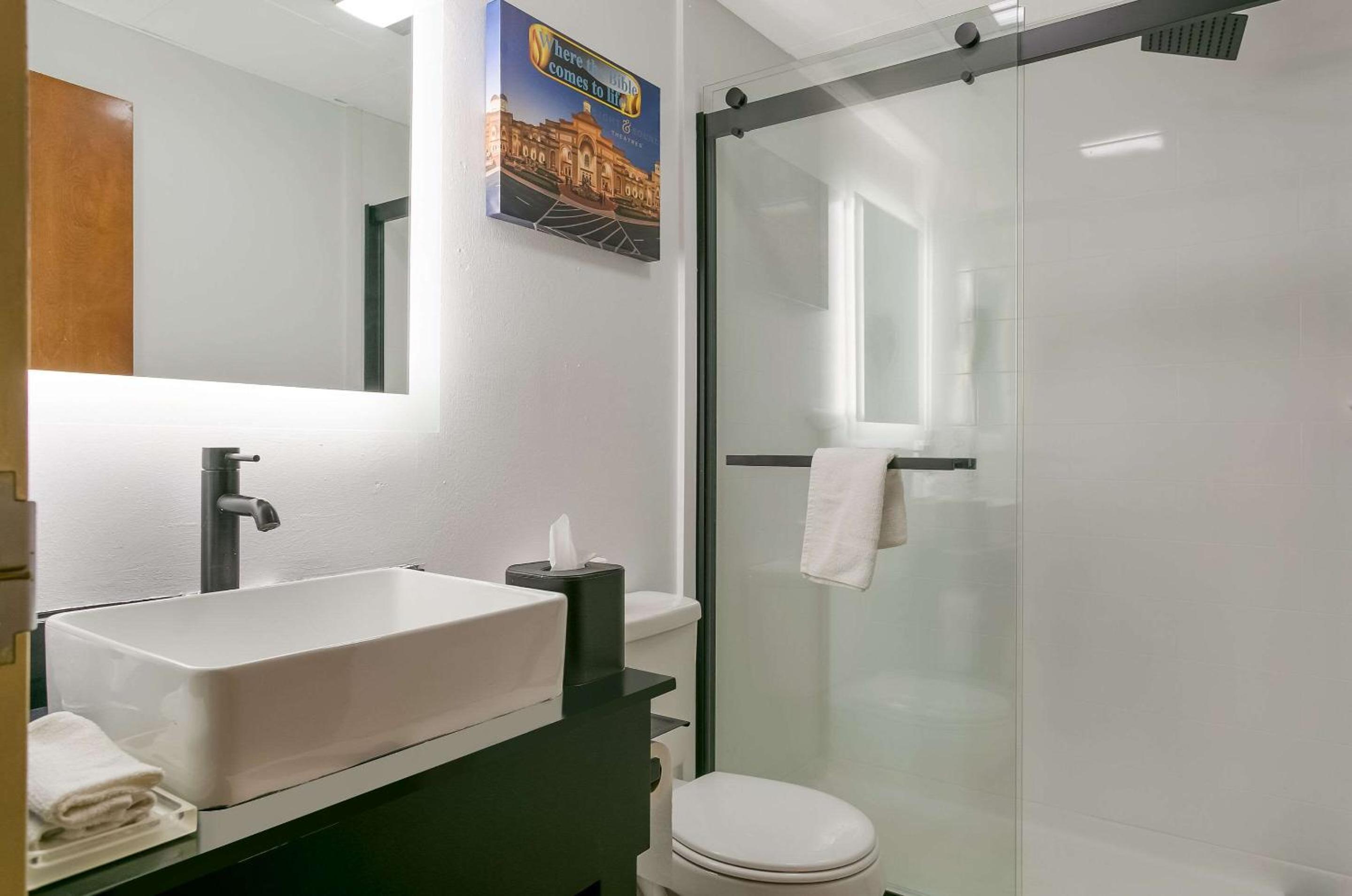 Lancaster Vacations - Econo Lodge Amish Country - Property Image 27