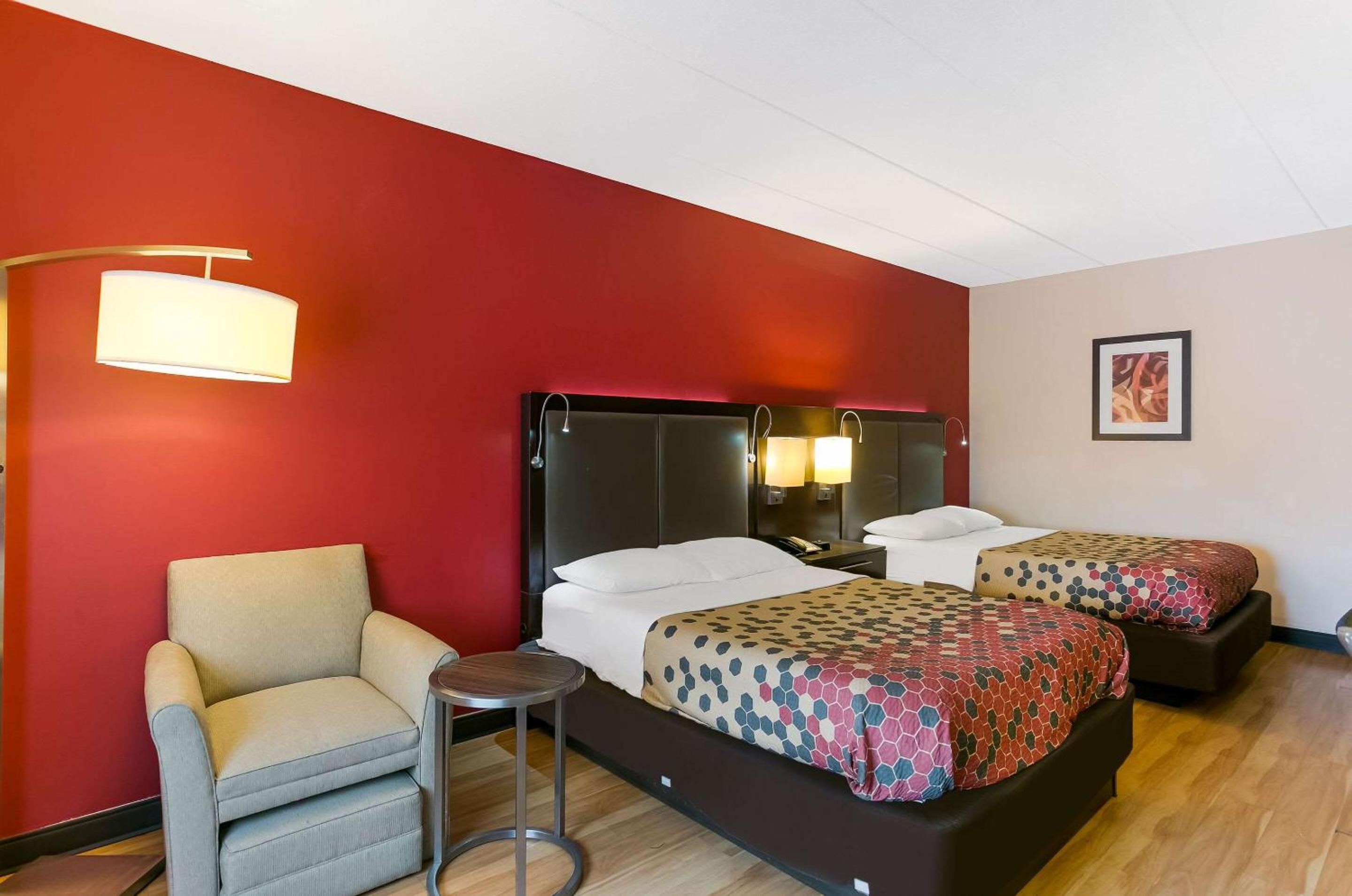 Lancaster Vacations - Econo Lodge Amish Country - Property Image 11