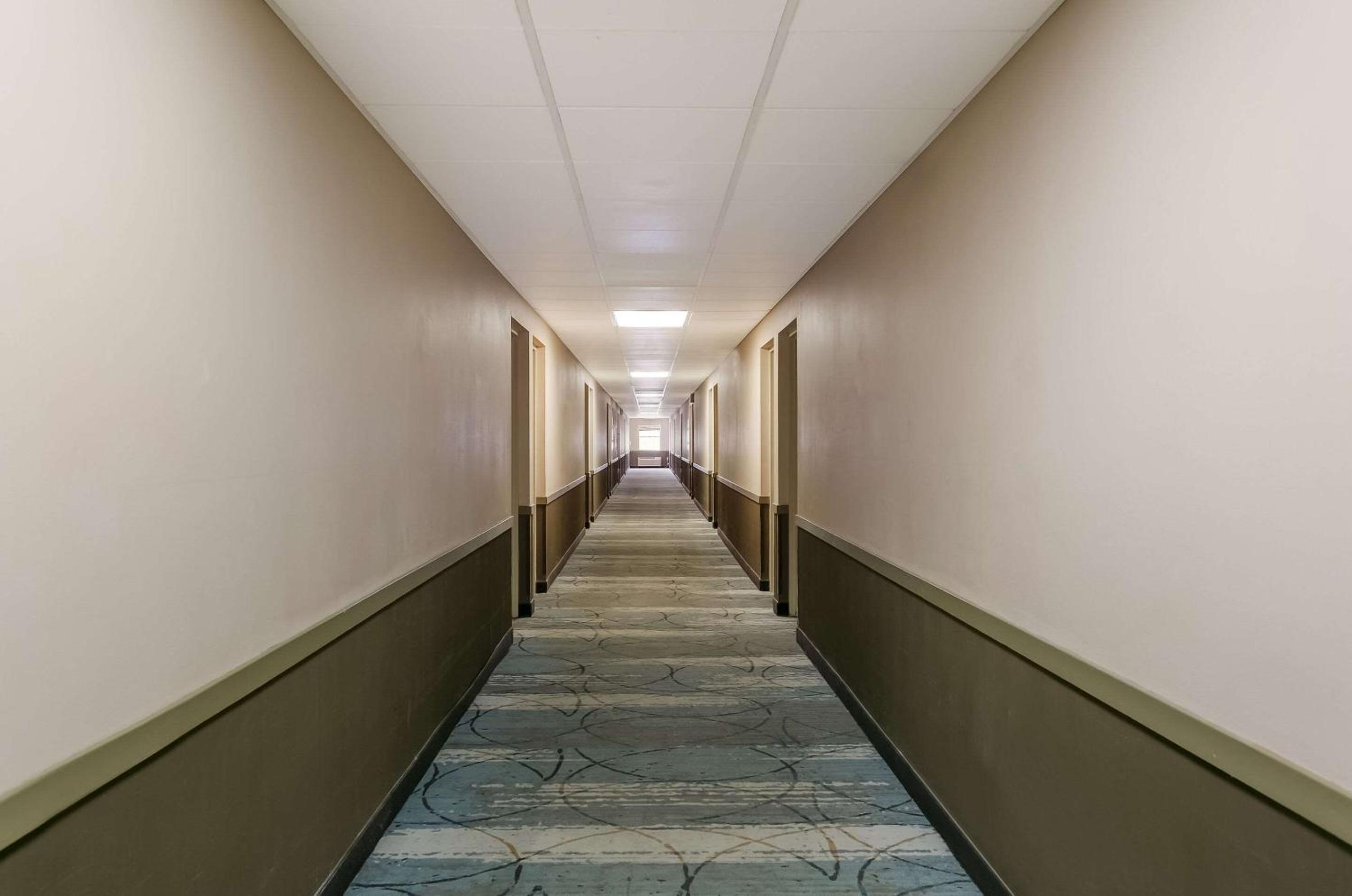 Lancaster Vacations - Econo Lodge Amish Country - Property Image 1