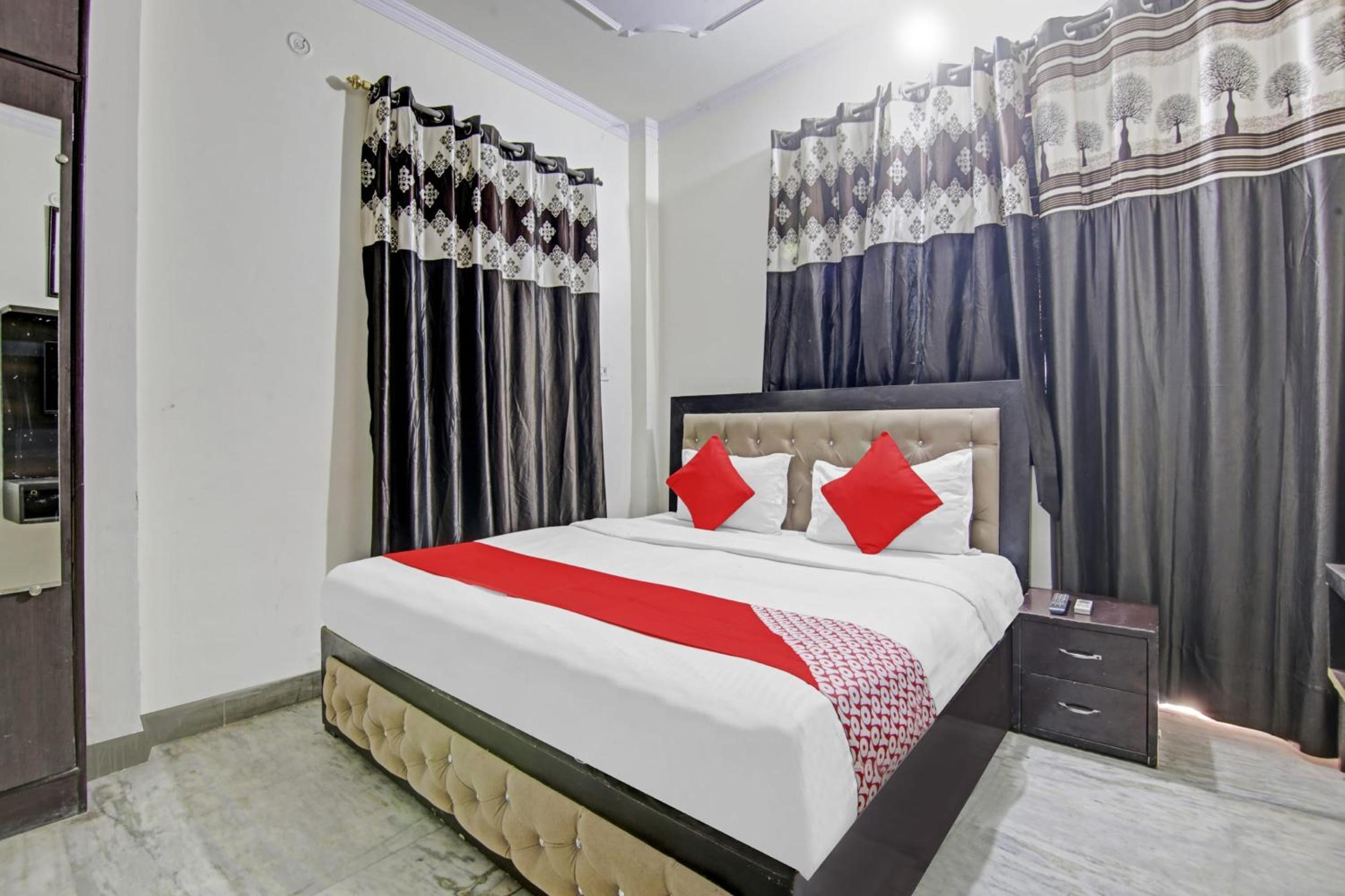 Hotel O Aakash view
