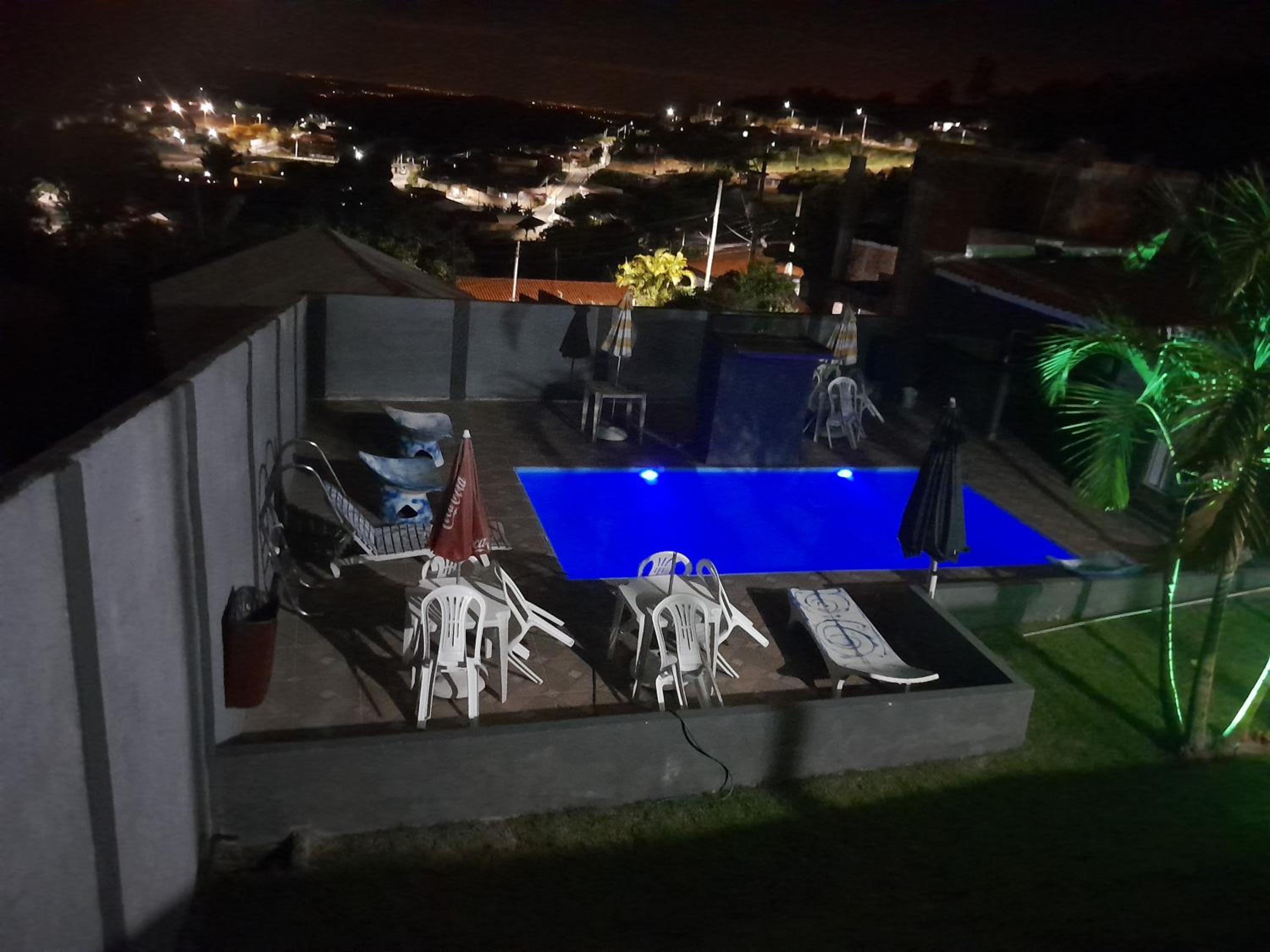 RECANTO K9 - SERRA NEGRA SP. No verão e no inverno