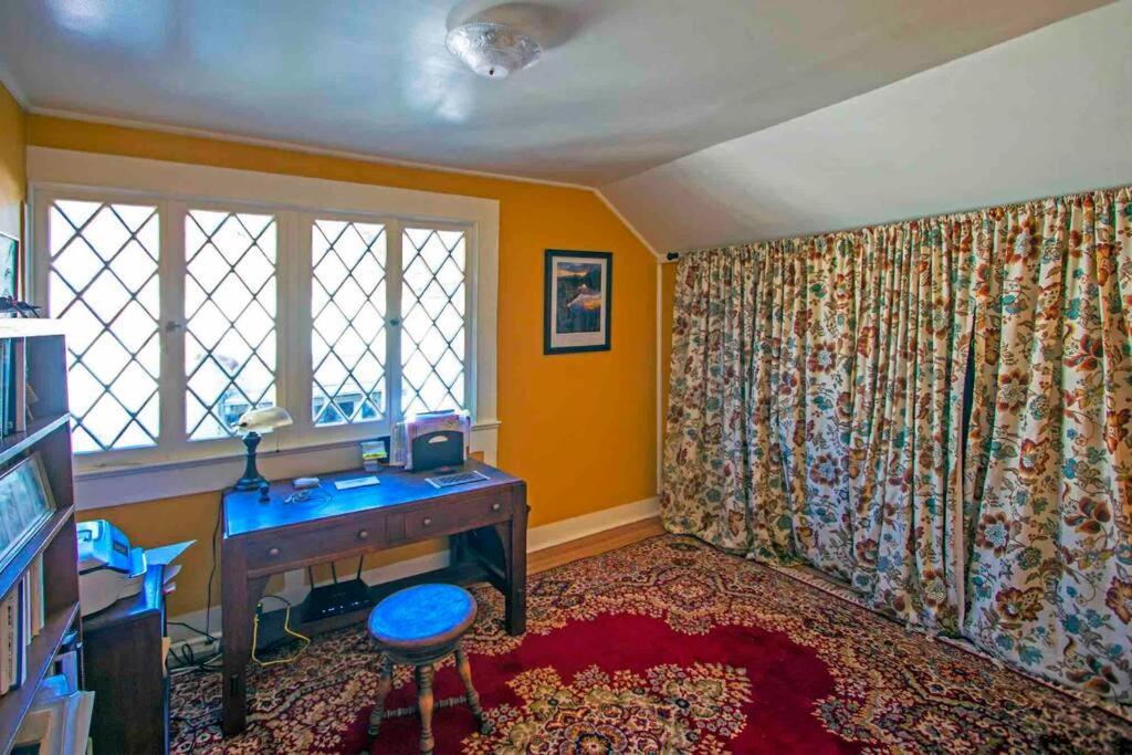 Artistic Craftsman Charm - DTLA-Pasadena-Hollywood