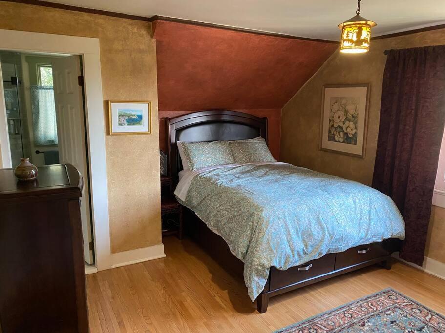 Artistic Craftsman Charm - DTLA-Pasadena-Hollywood