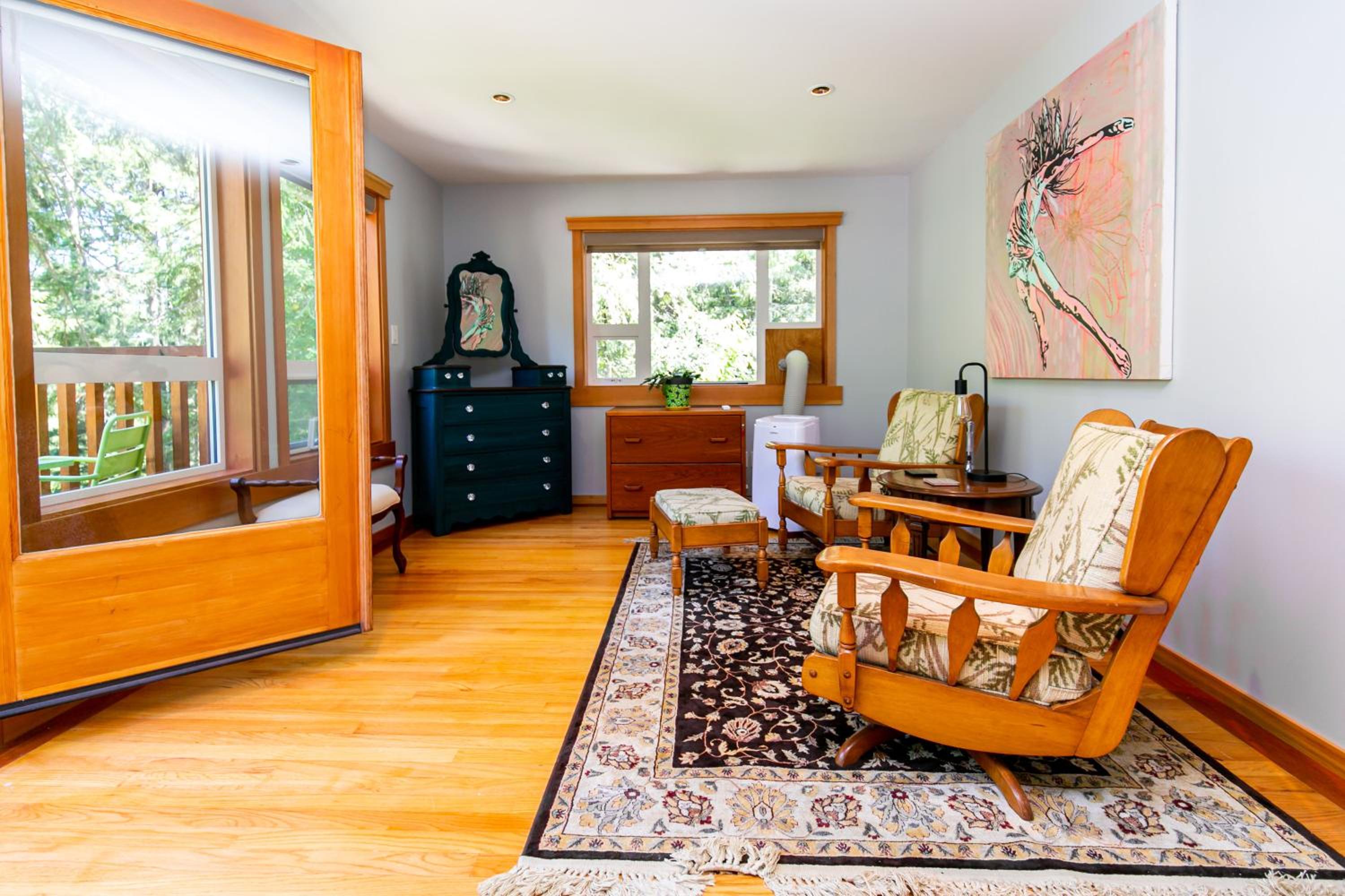 Chateau Shawnigan 2BD in West Shawn Lake