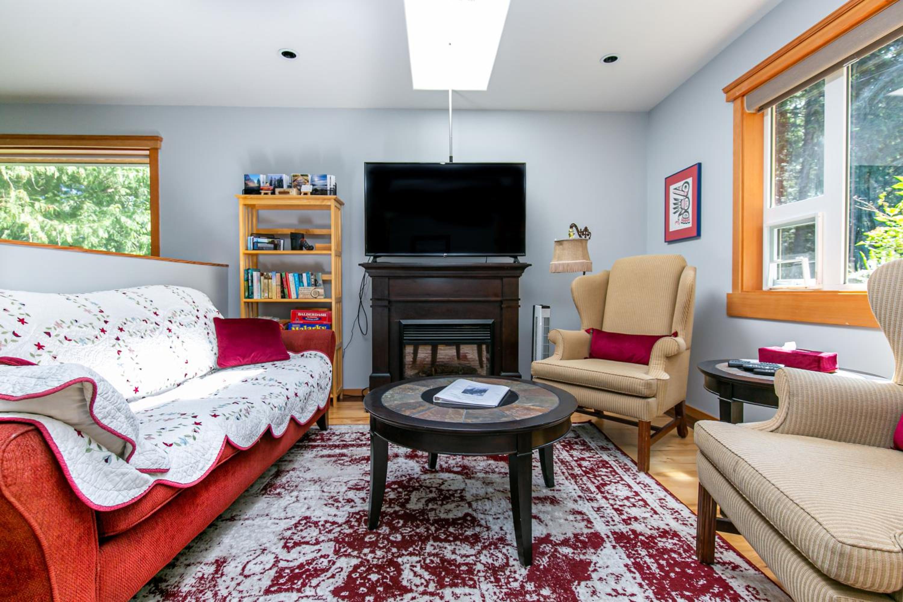 Chateau Shawnigan 2BD in West Shawn Lake