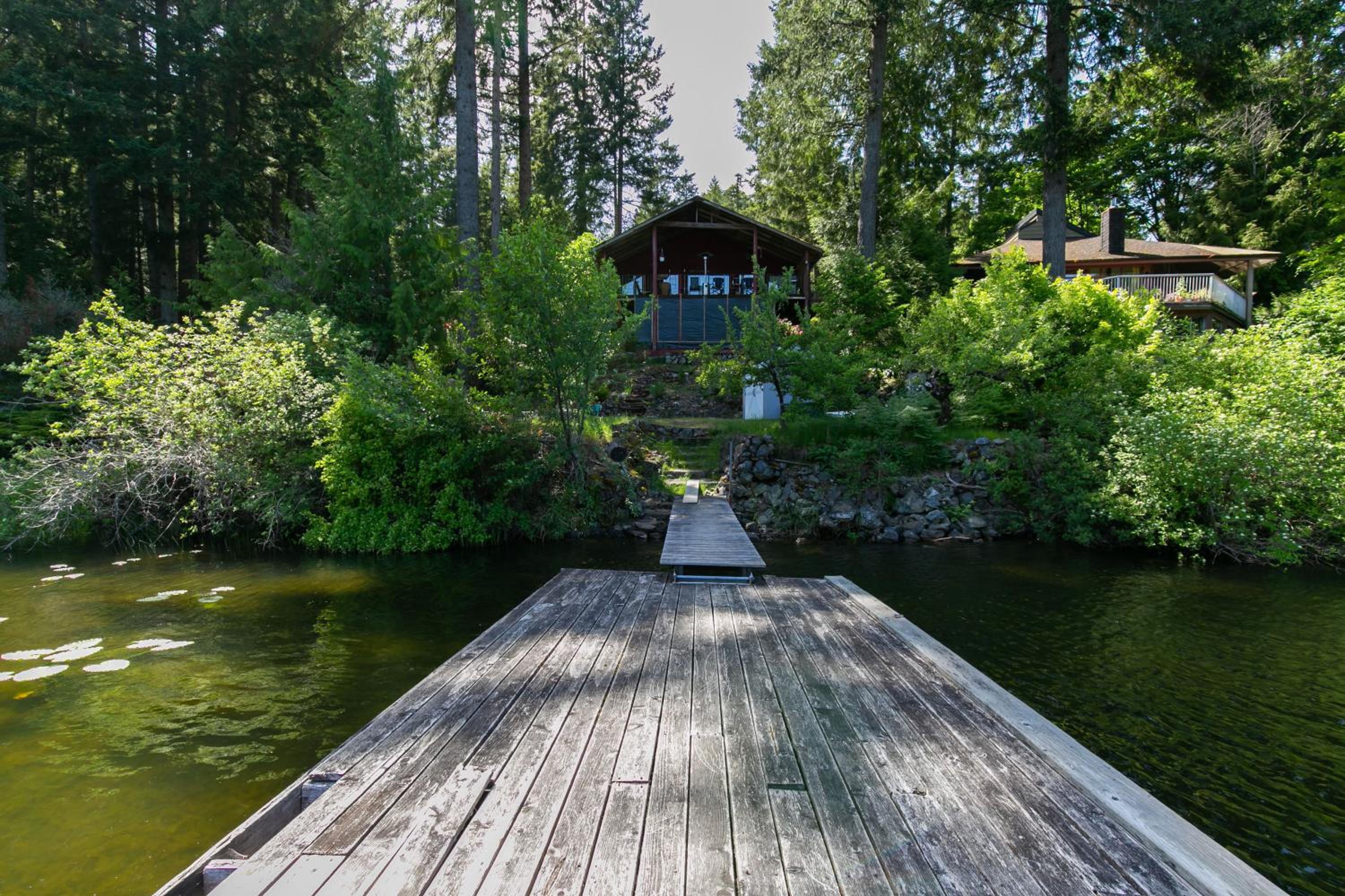 Chateau Shawnigan 2BD in West Shawn Lake