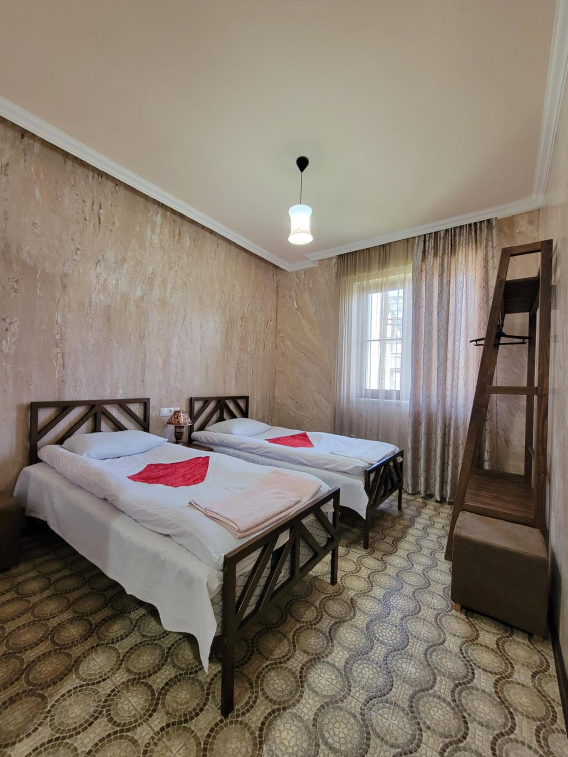 B&B Odzun