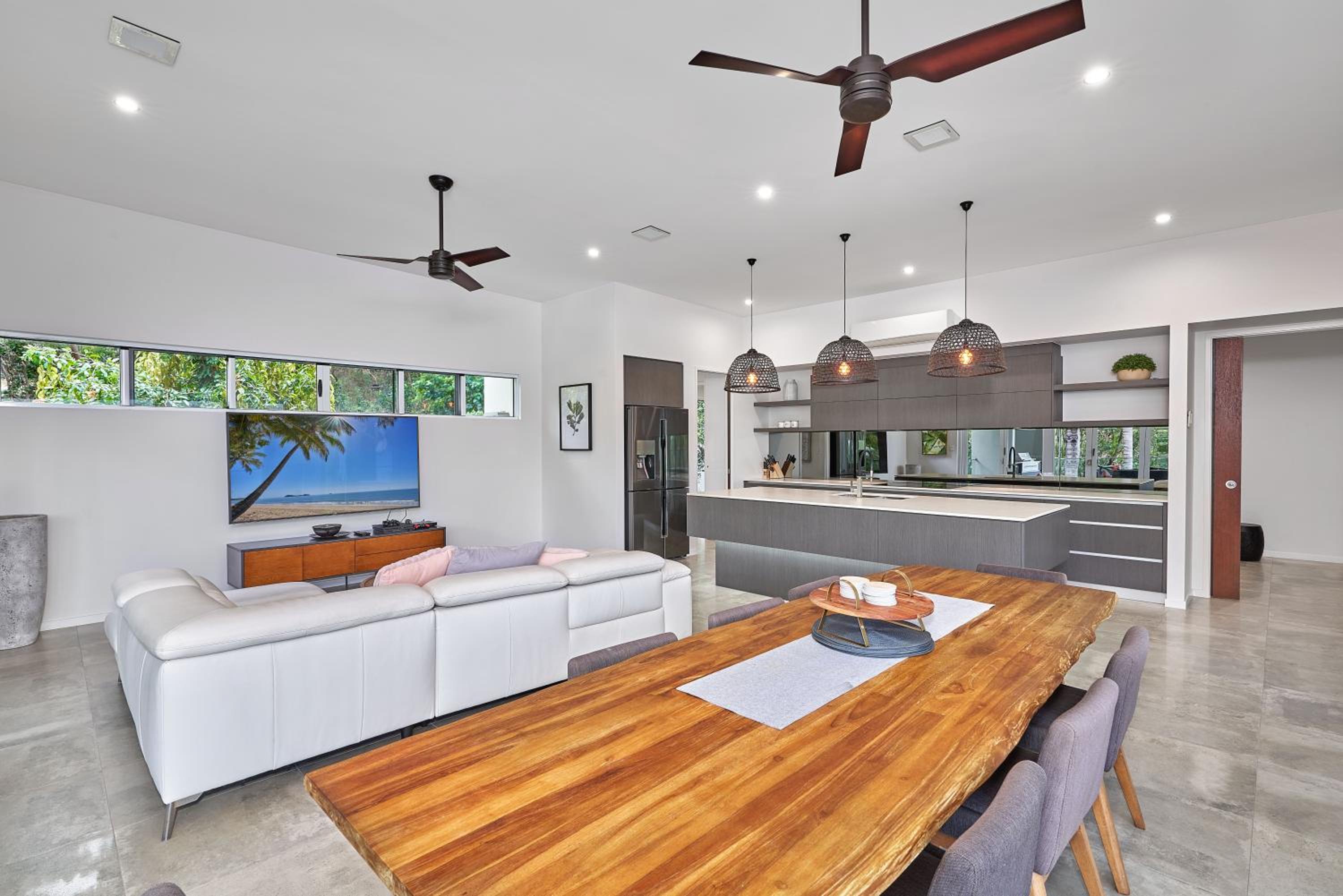 Canopy Views Luxury Holiday House Palm Cove