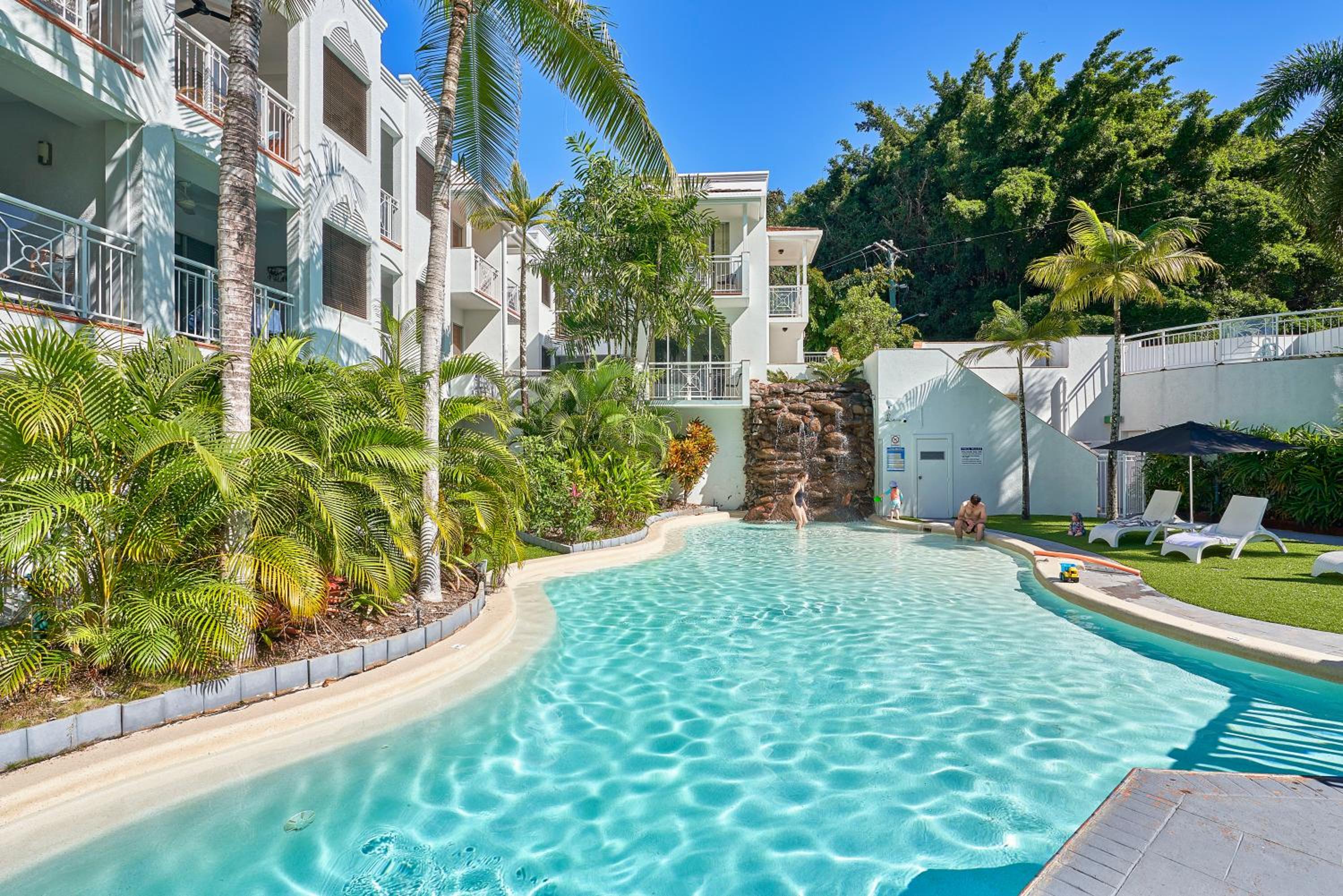 Alassio Beachfront Apartments Palm Cove