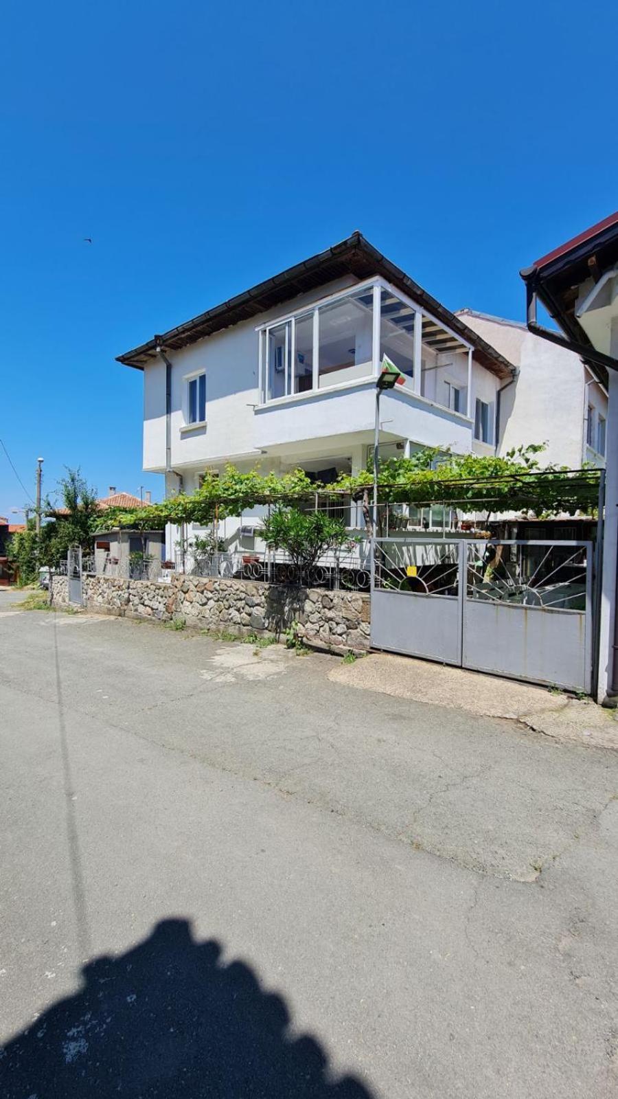 S Apartment