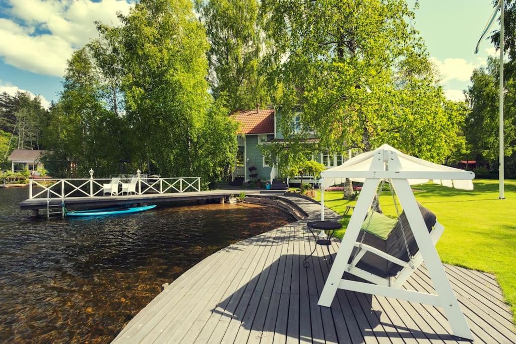 Villa Kesätie - Lakeside Paradise
